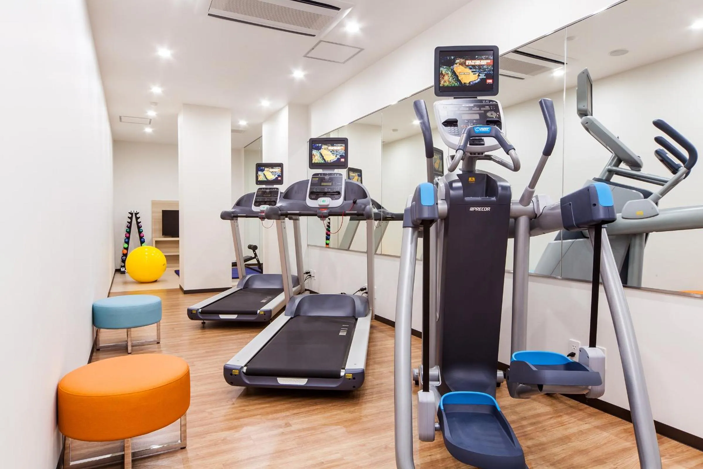 Fitness centre/facilities in HOTEL MYSTAYS Haneda