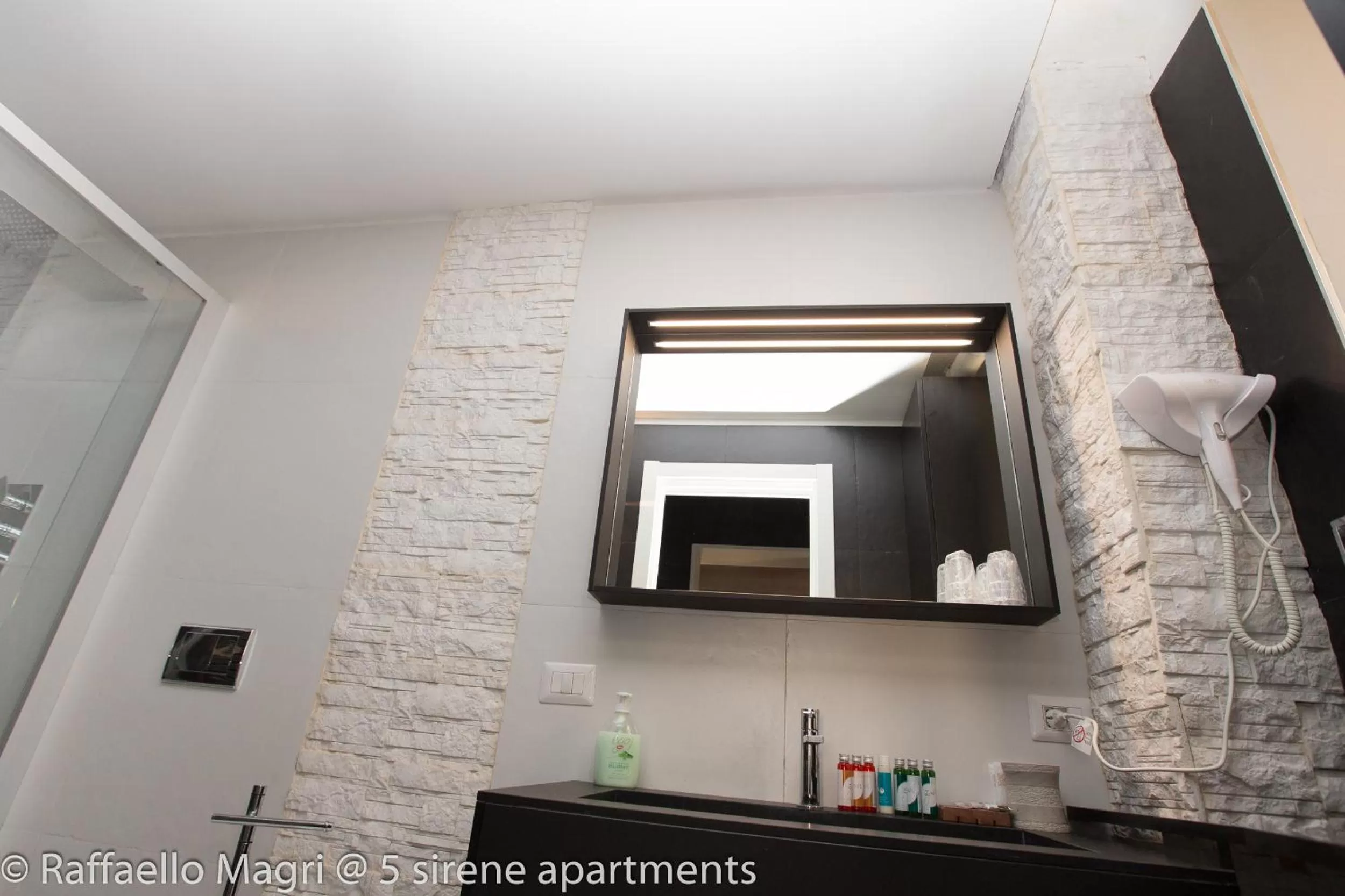 Bathroom, Kitchen/Kitchenette in 5 sirene