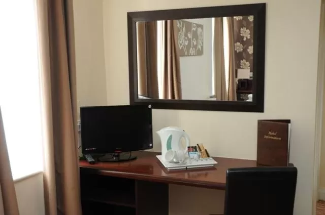 TV and multimedia in The White House Hotel