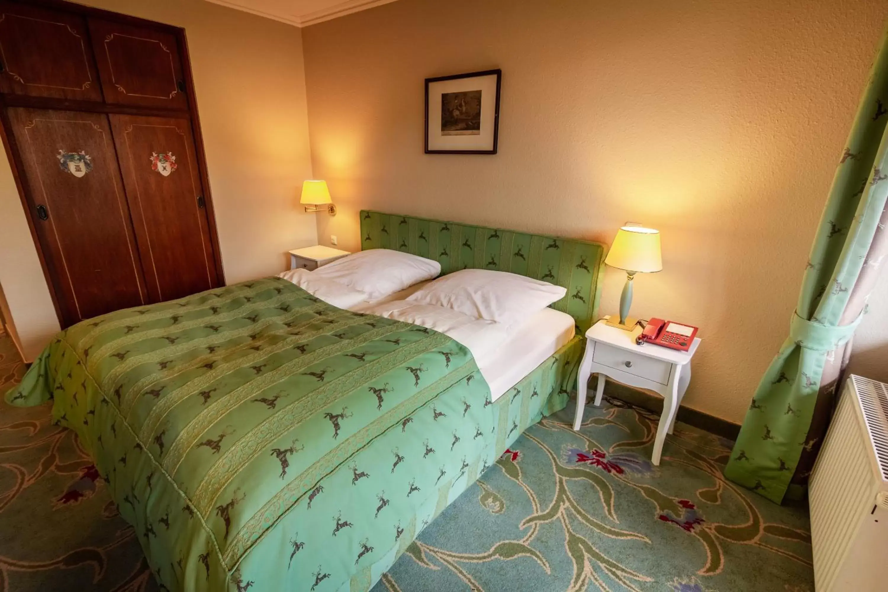 Double Room in Hotel-Restaurant Burg Hornberg Double Room in Hotel-Restaurant Burg Hornberg