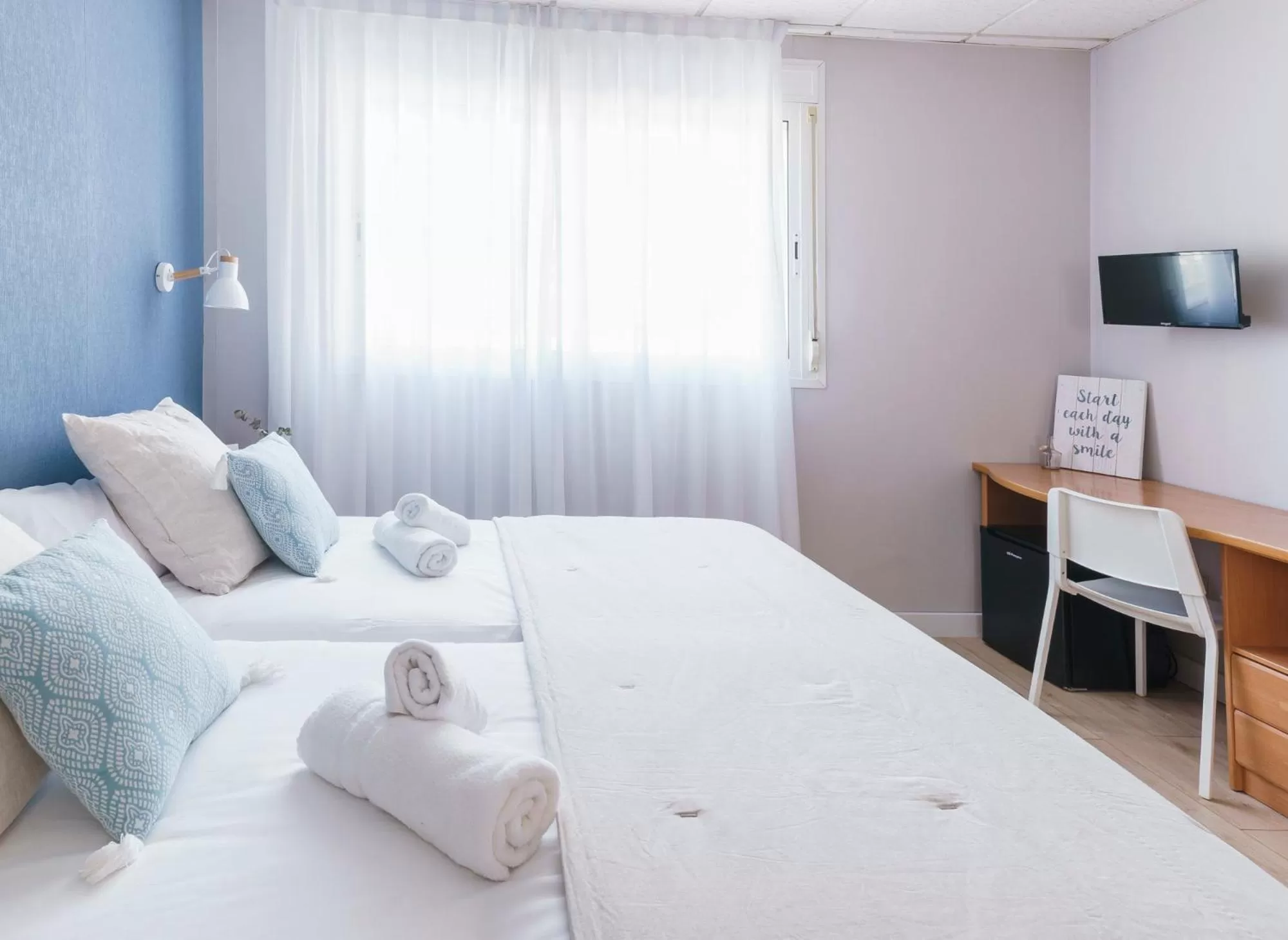 Bedroom, Bed in BYPILLOW Mumm