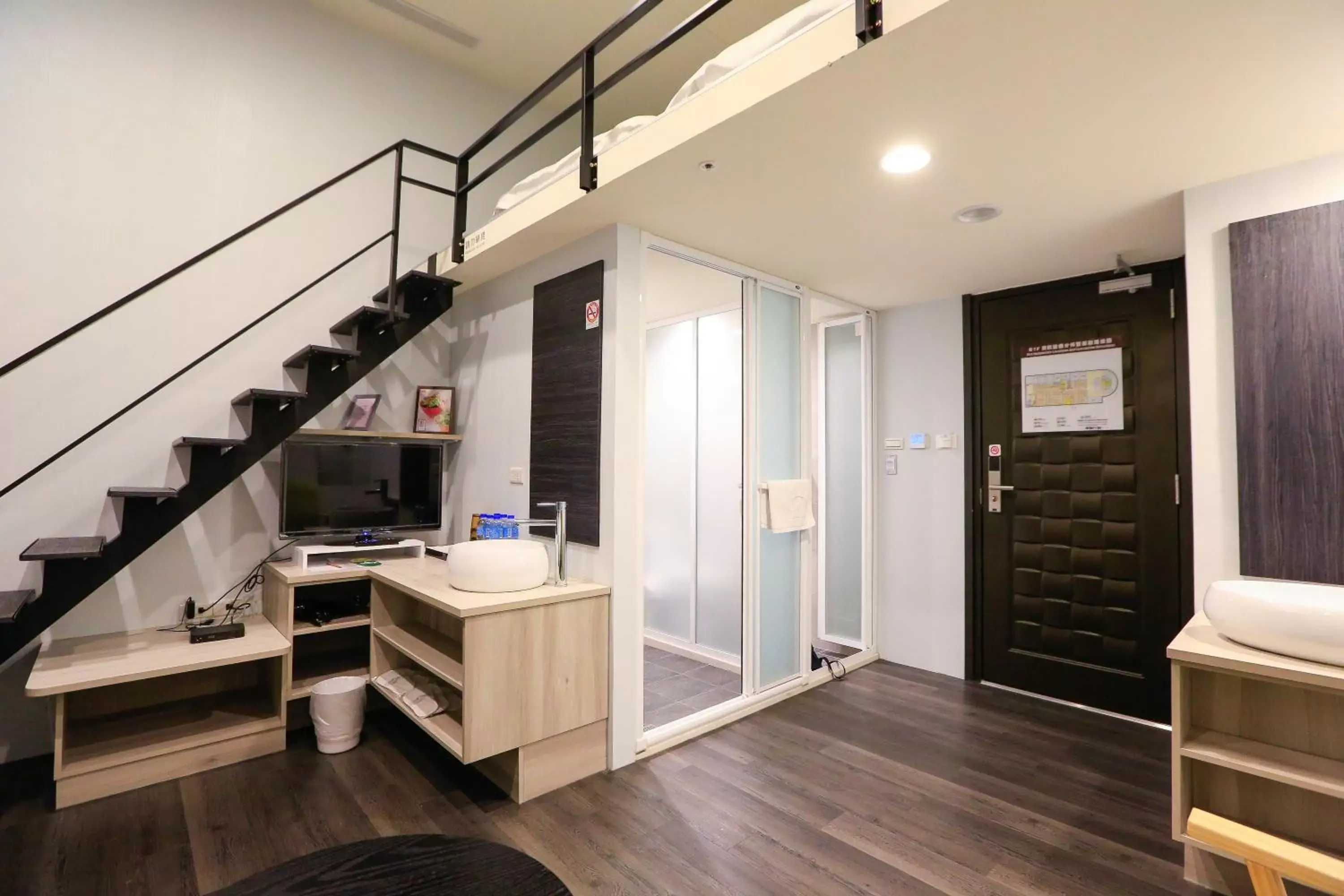 Family 5 No Window in Place‧X Hotel Family 5 No Window in Place‧X Hotel