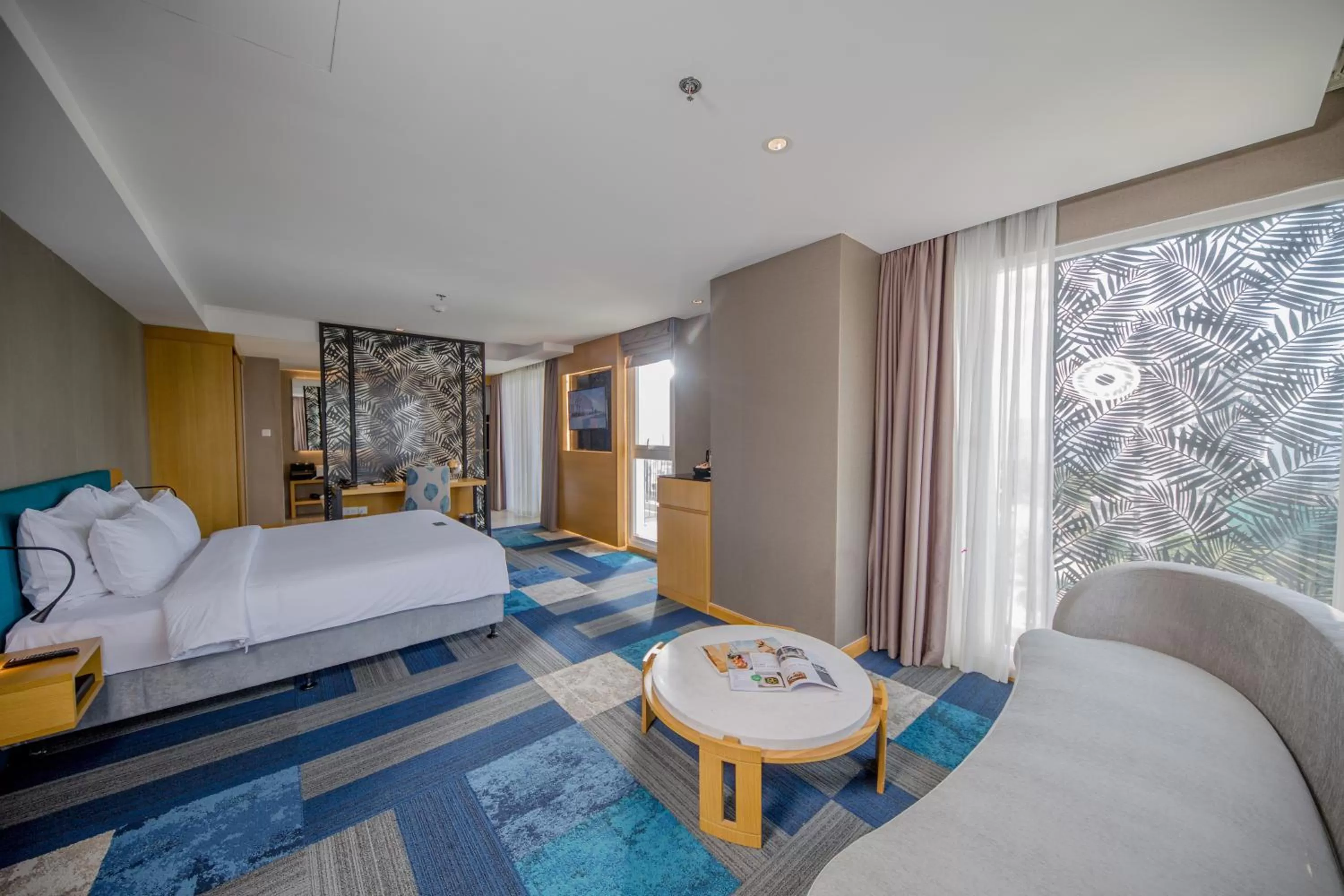 Restaurant/places to eat, Bed in Quinter Central Nha Trang