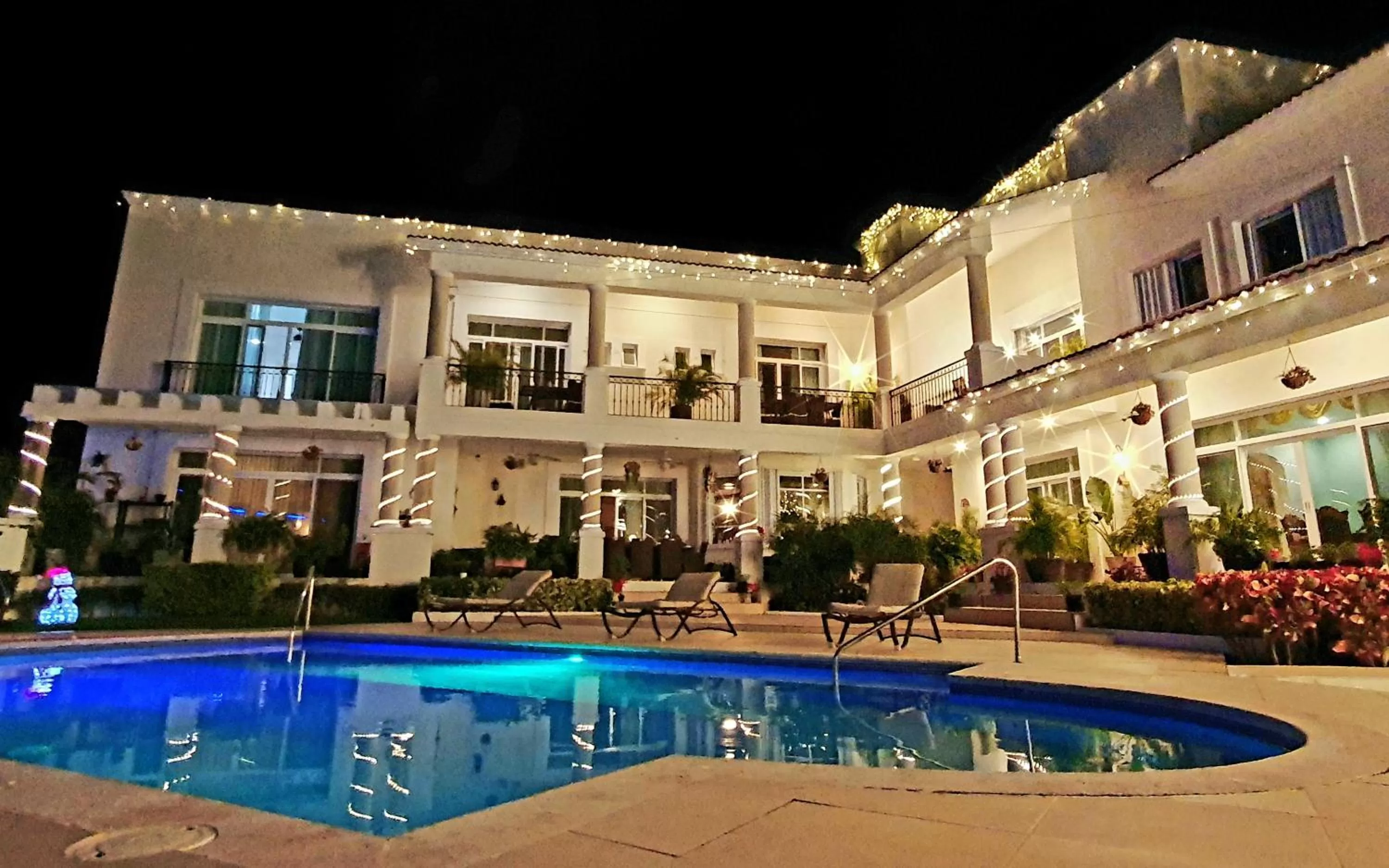 Night in Villa Segovia Cozumel