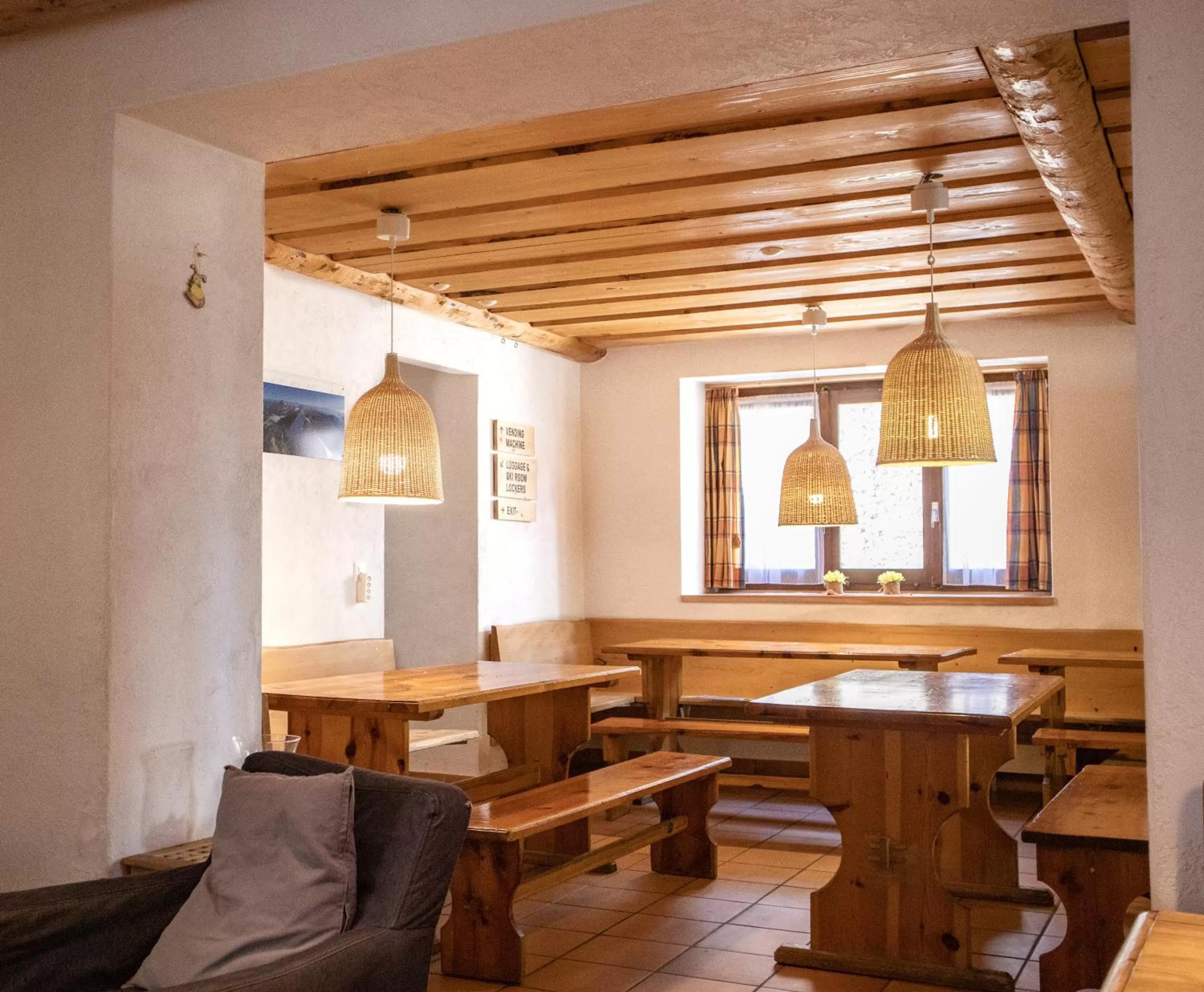 Communal lounge/ TV room in Hotel Bahnhof