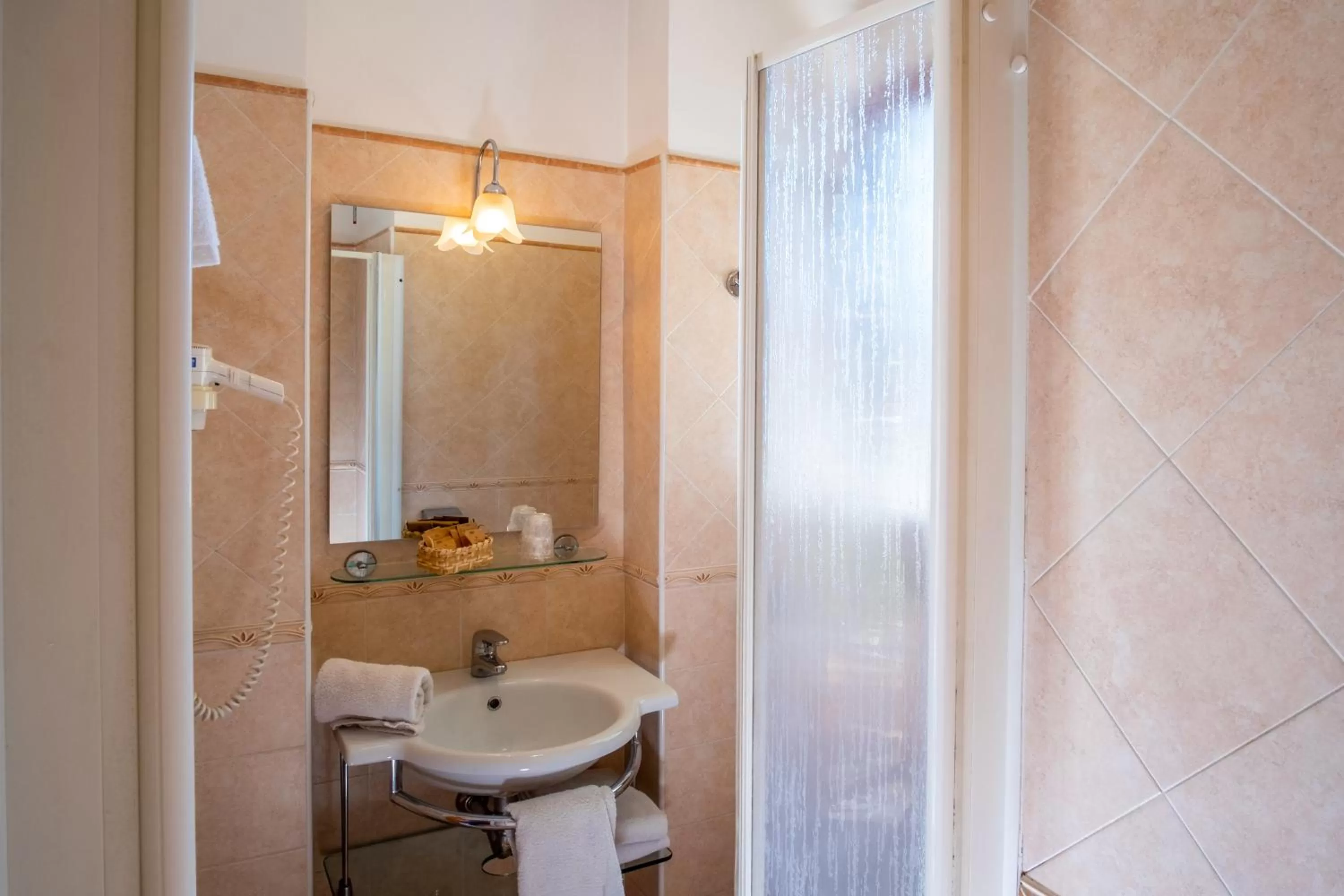 Bathroom in Hotel Savoia Sorrento