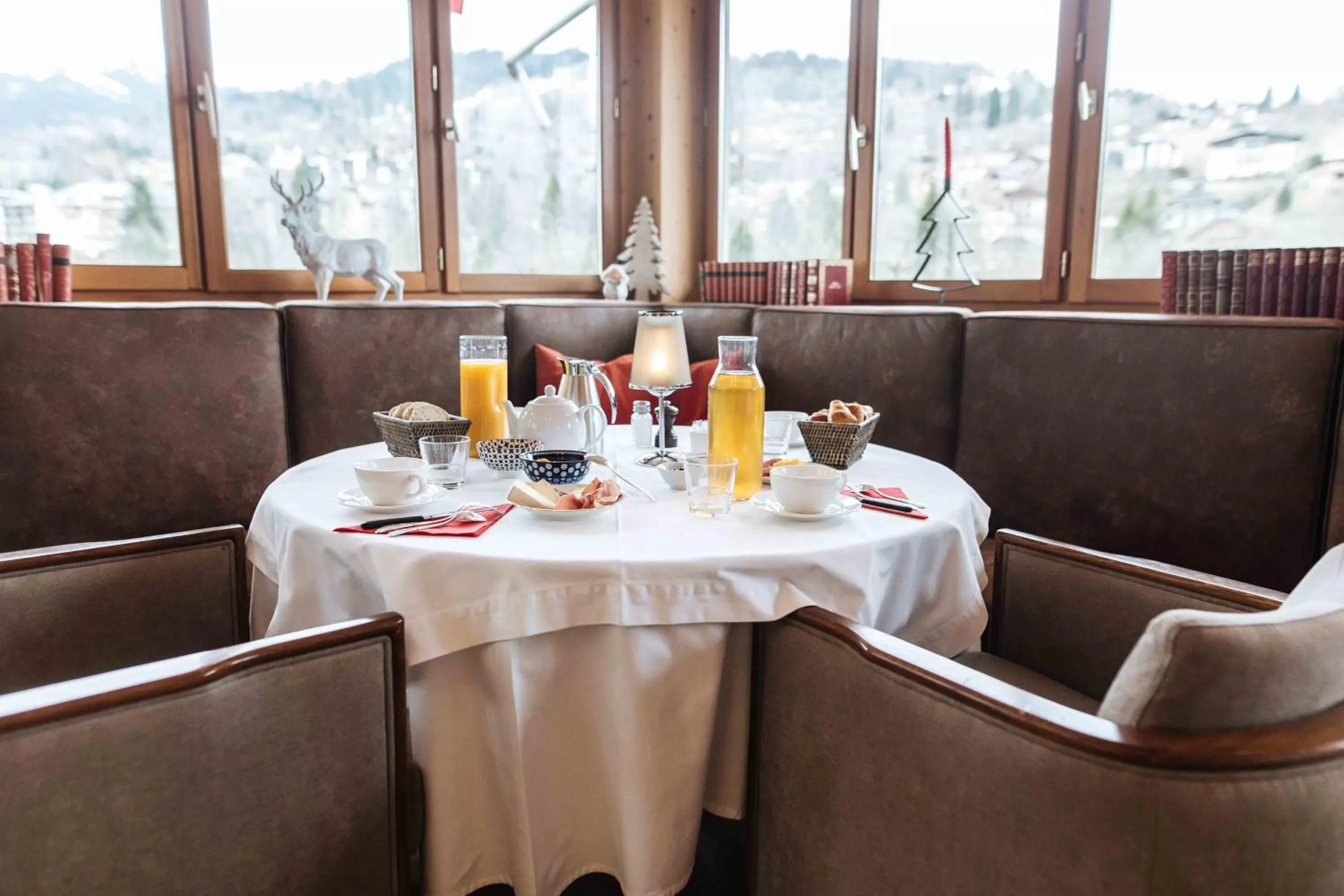 Restaurant/places to eat in Coeur des Neiges