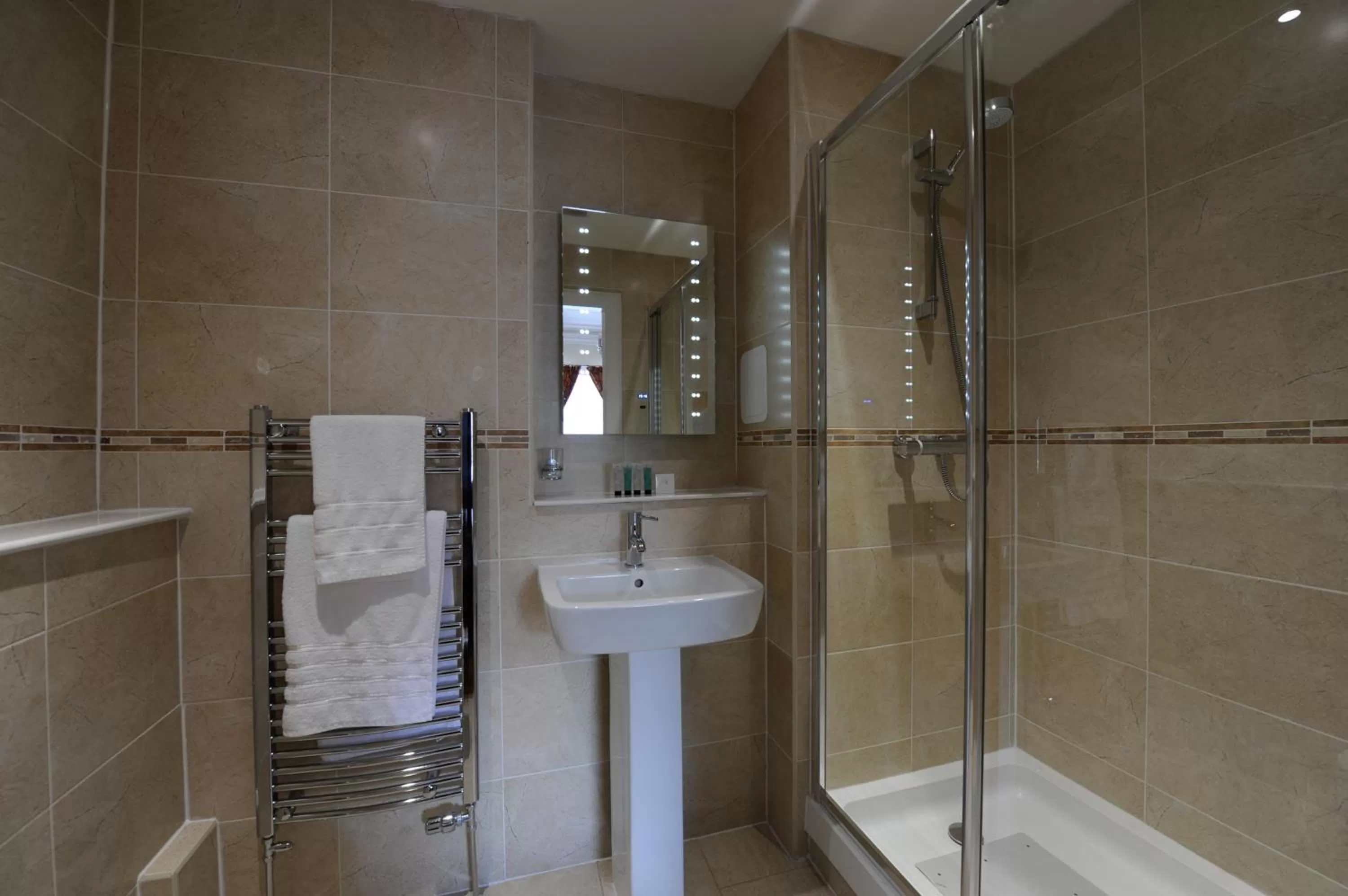 Bathroom in Edinburgh City Suites