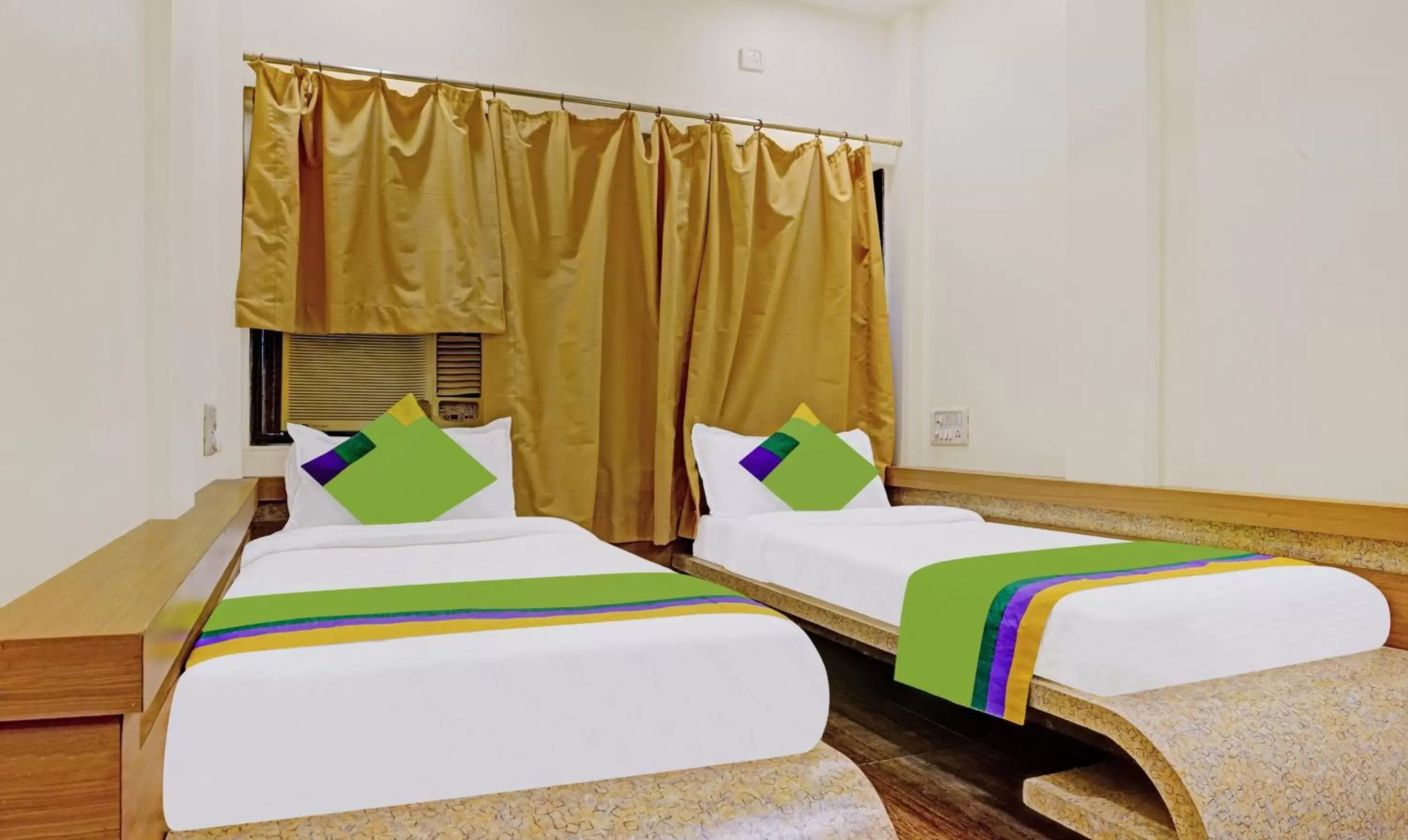 Deluxe Double Room - single occupancy in Treebo Trend Hiramani Parel Lalbaug Deluxe Double Room - single occupancy in Treebo Trend Hiramani Parel Lalbaug