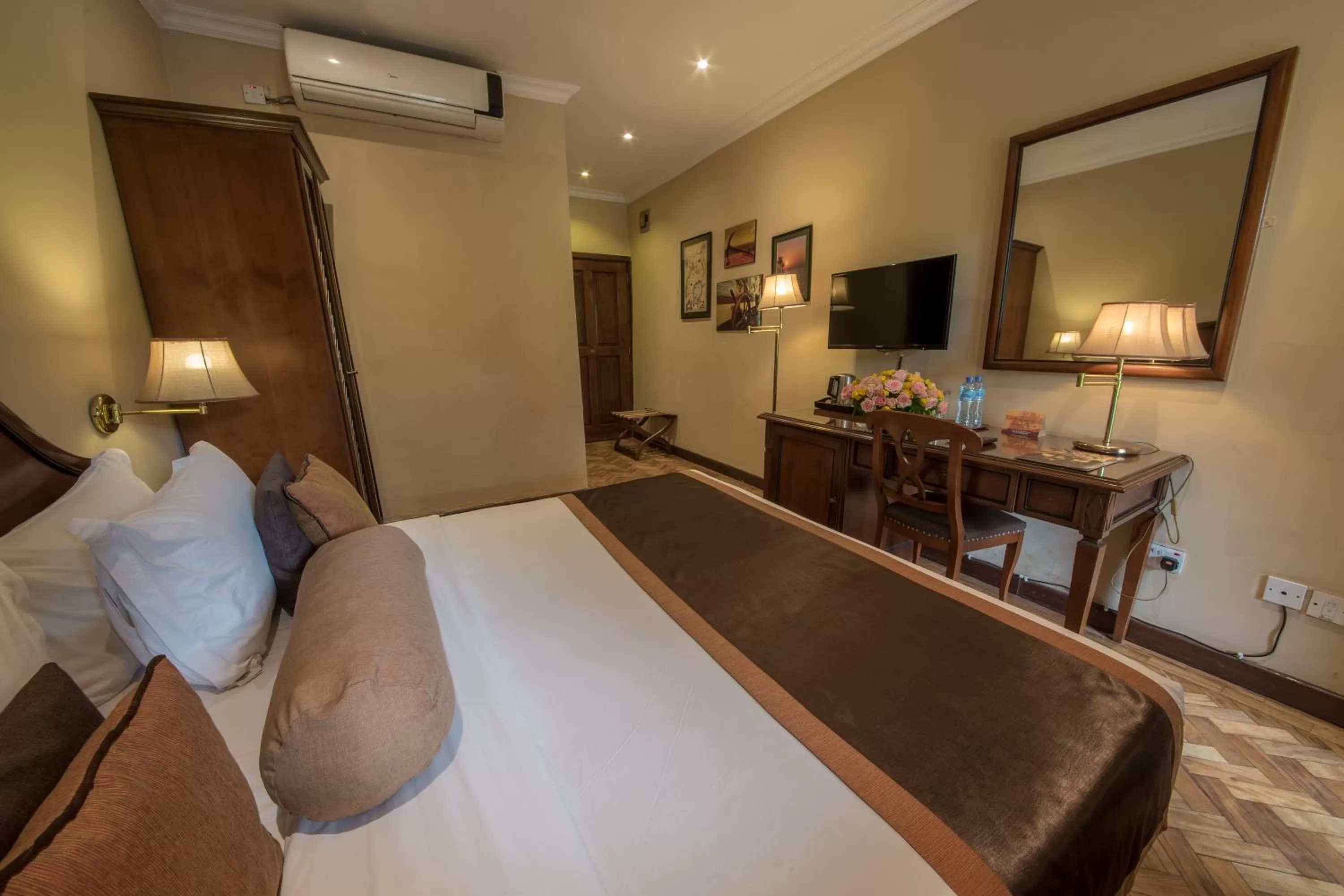 Photo of the whole room in Speke Hotel 1996 Ltd