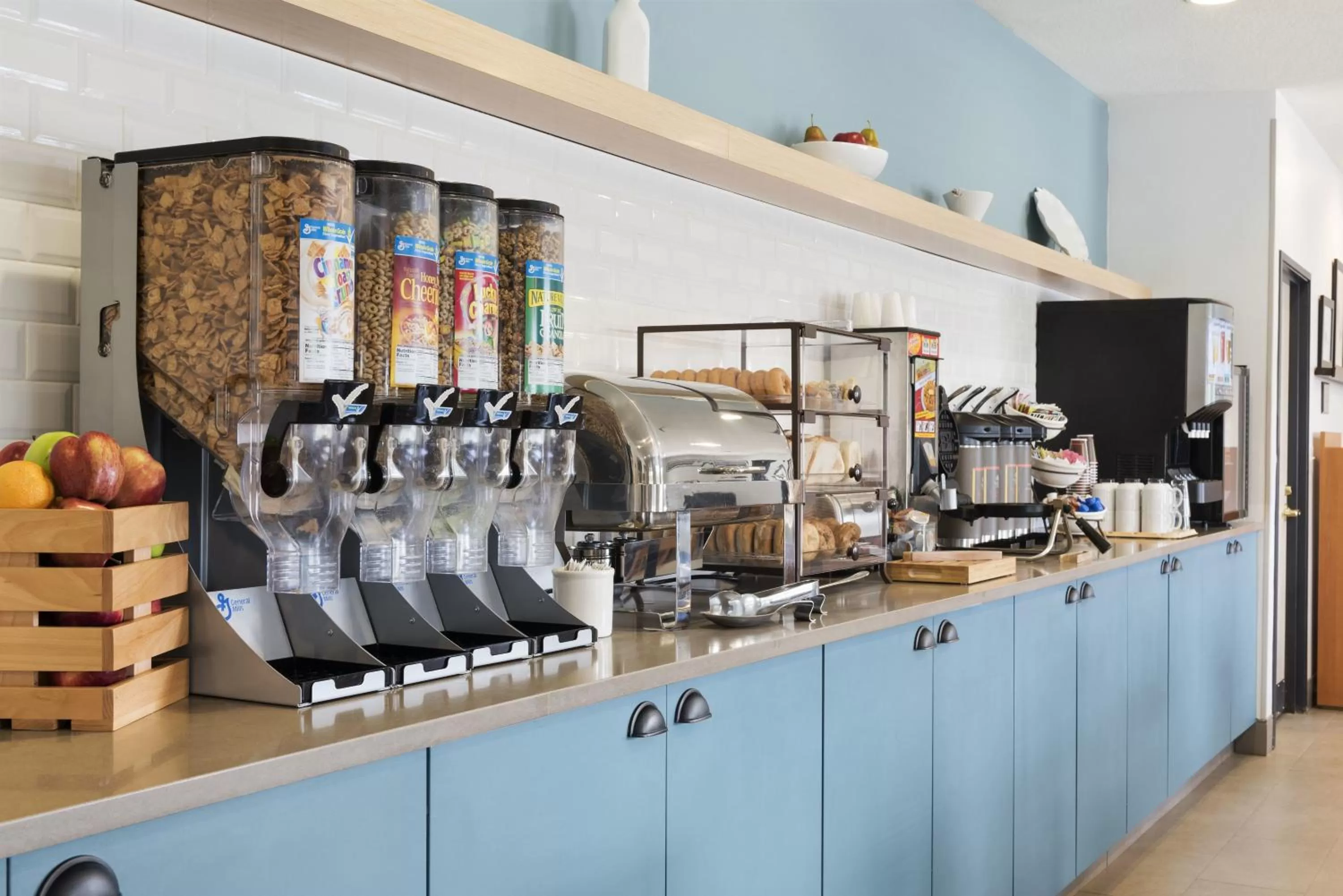 Dining area in Country Inn & Suites by Radisson, Romeoville - Bolingbrook