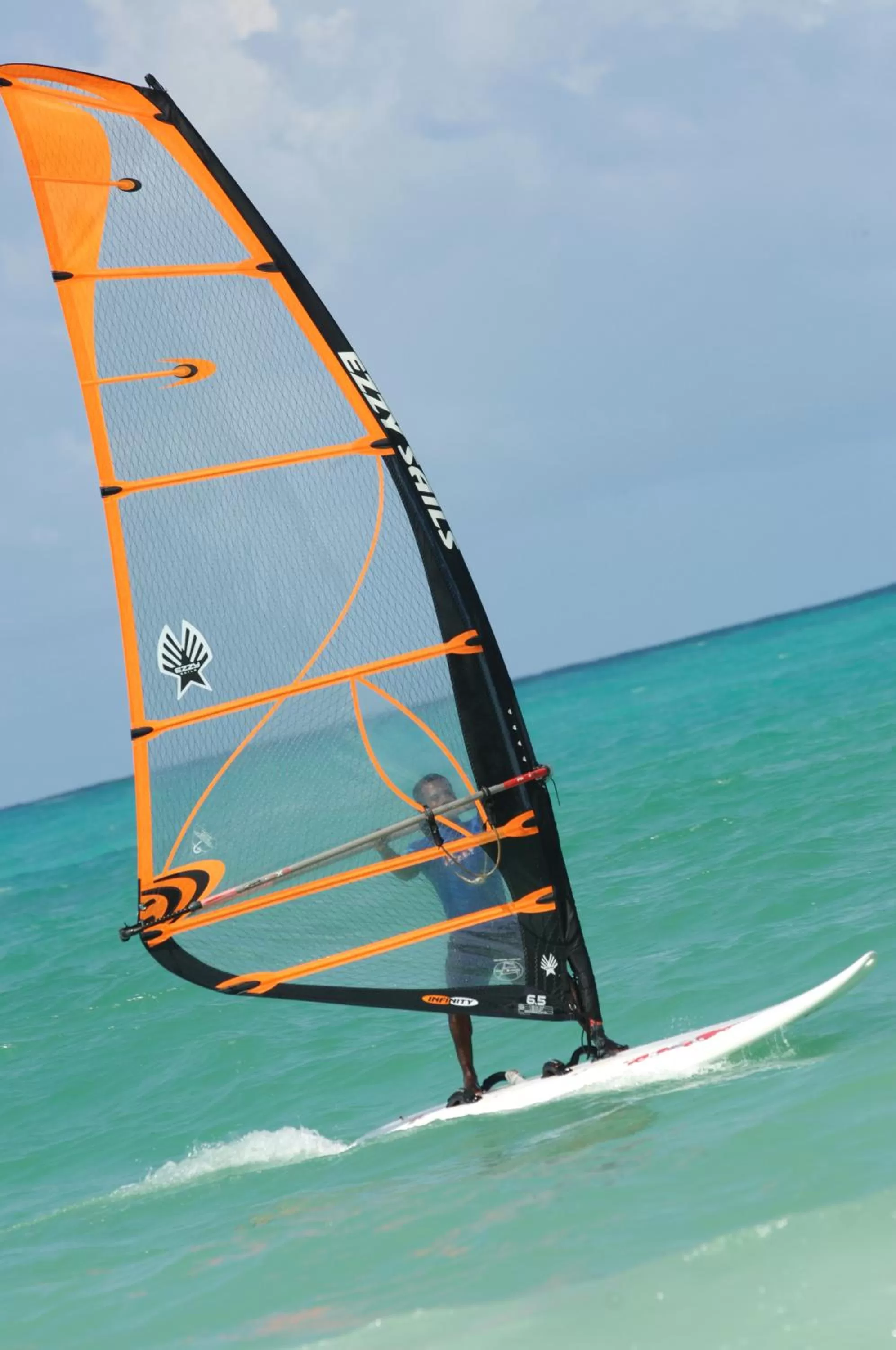 Windsurfing in Sultan Sands Island Resort & Spa