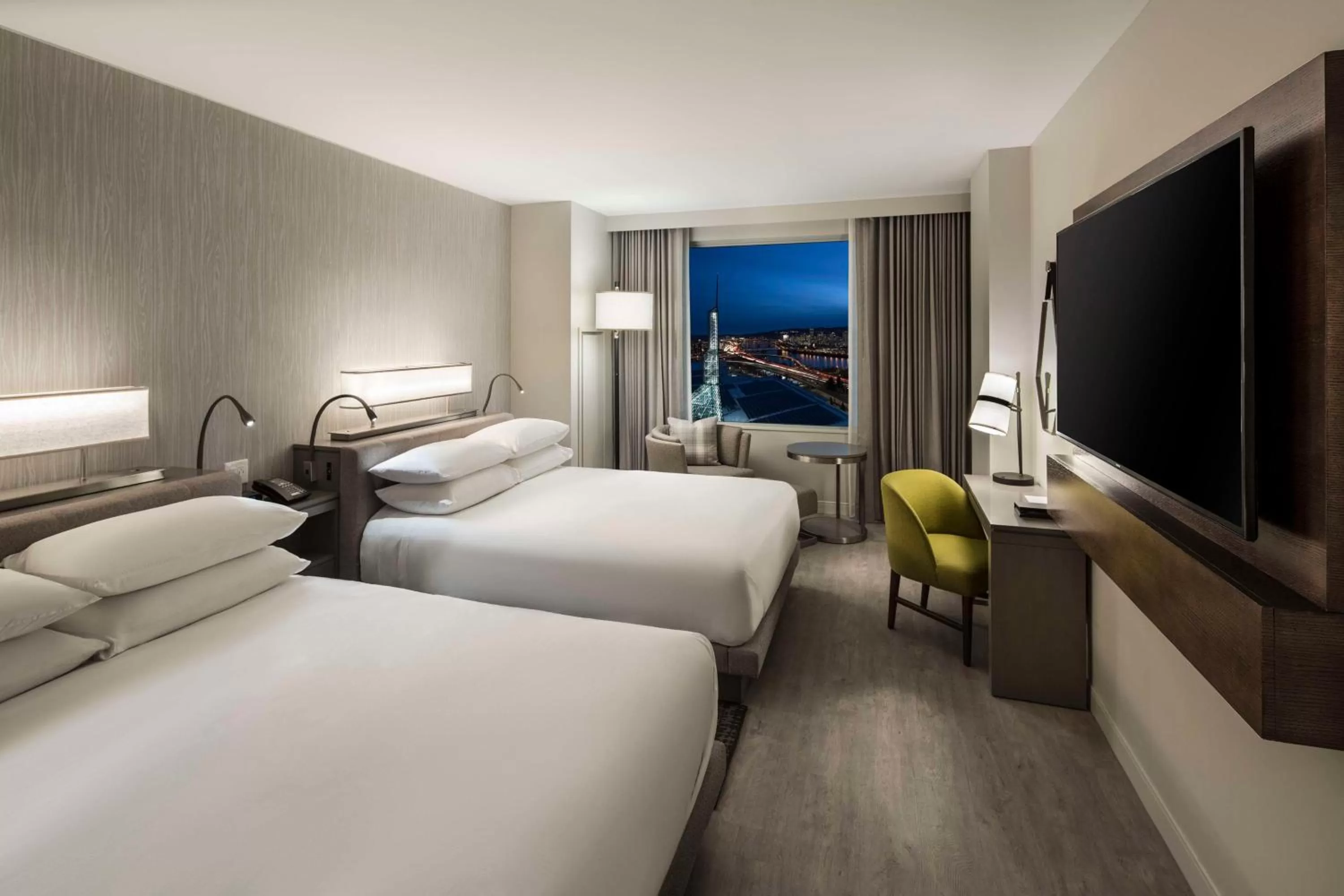 Bedroom, Bed in Hyatt Regency Portland at the Oregon Convention Center