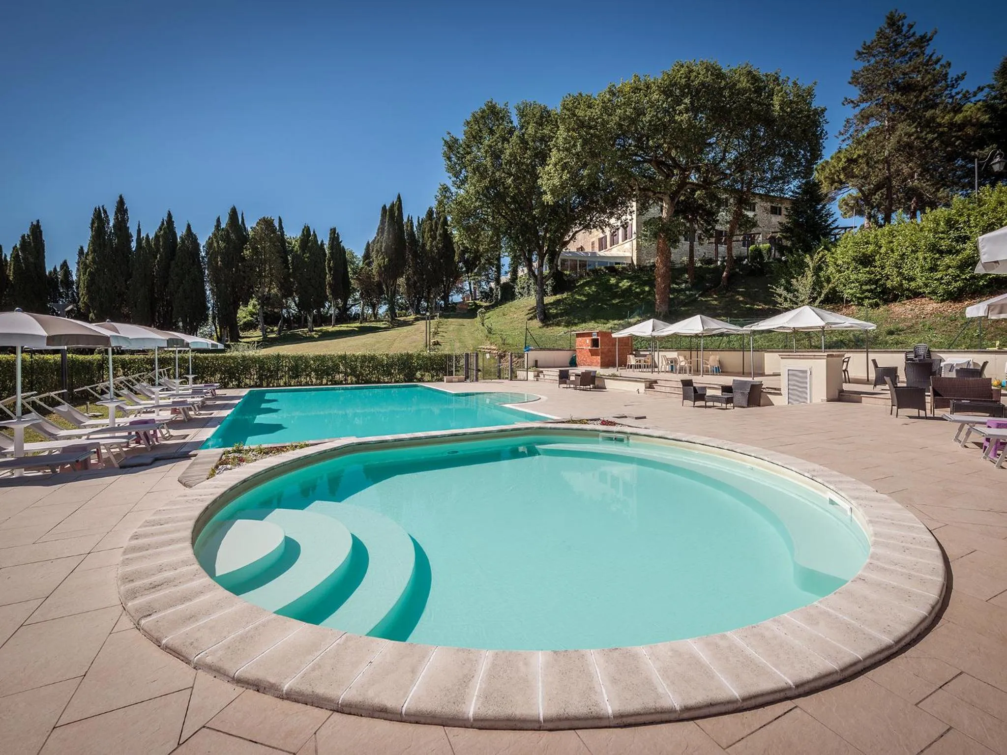 Swimming pool in Hotel Villa Montegranelli
