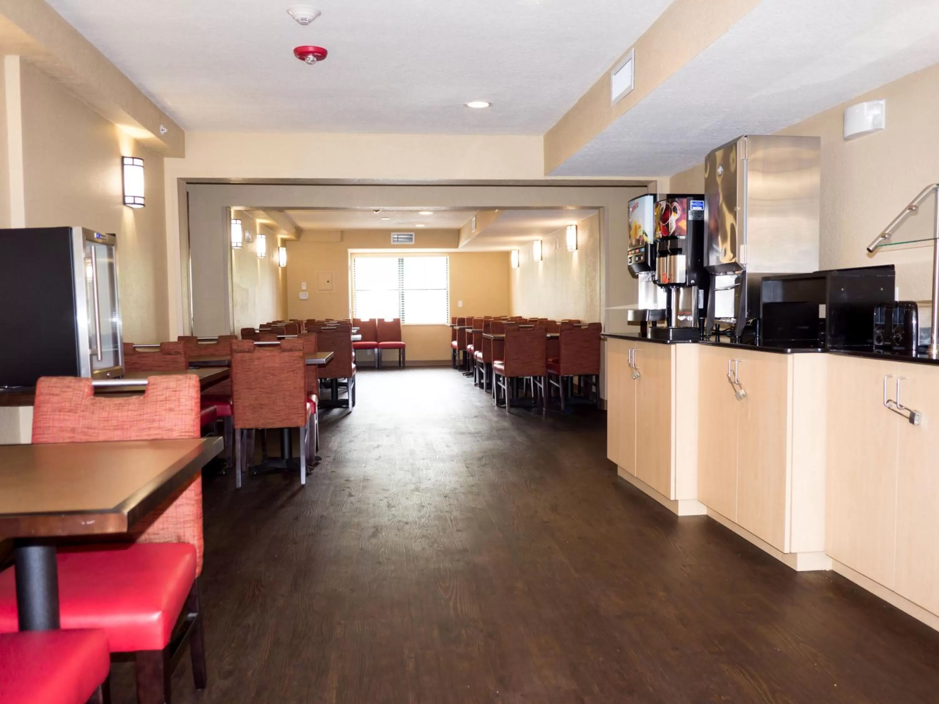 Food and drinks in Extended Stay America Select Suites - Orlando - Conven Ctr - Sports Complex