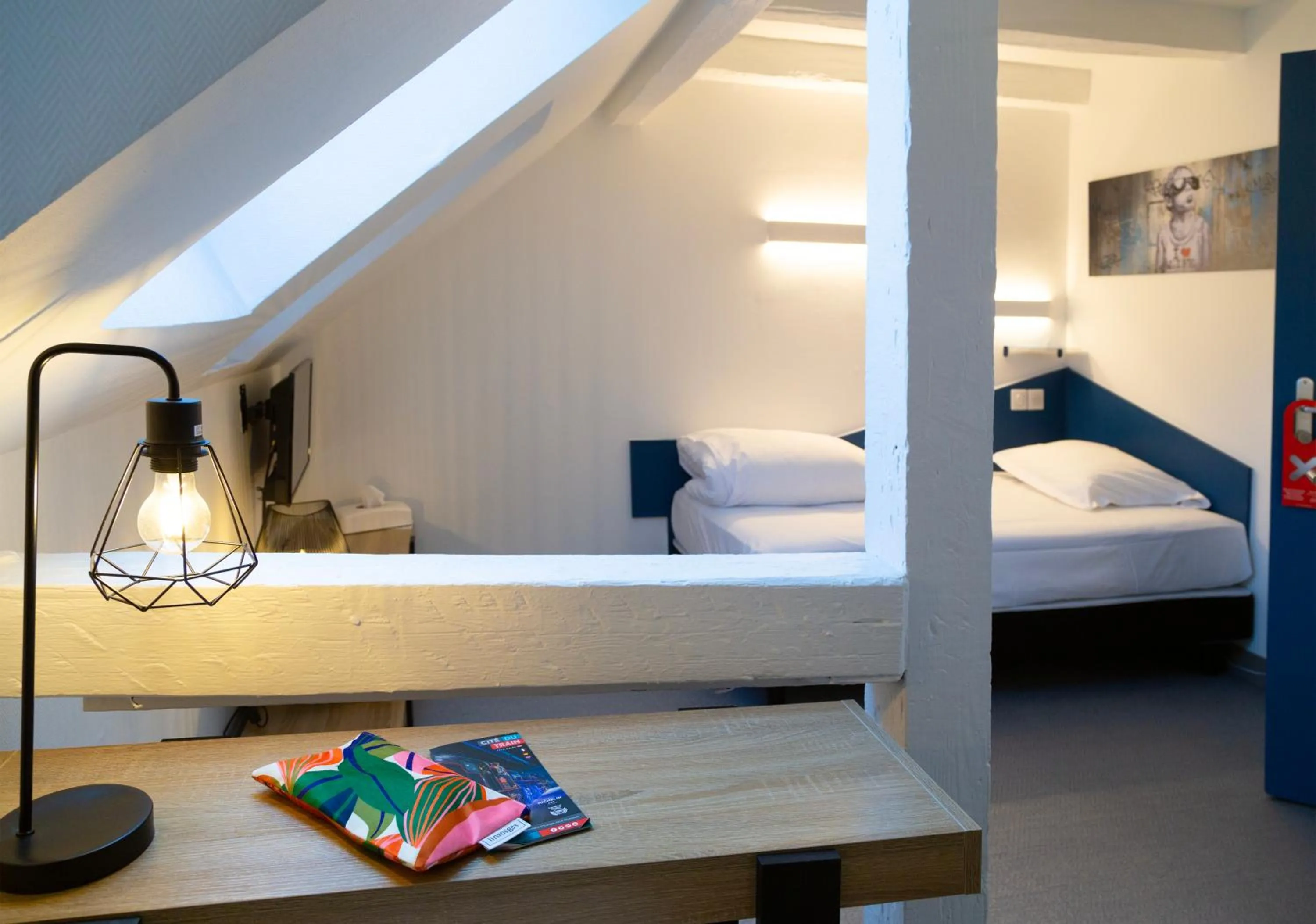 Bedroom, Bed in Hotel Victoria