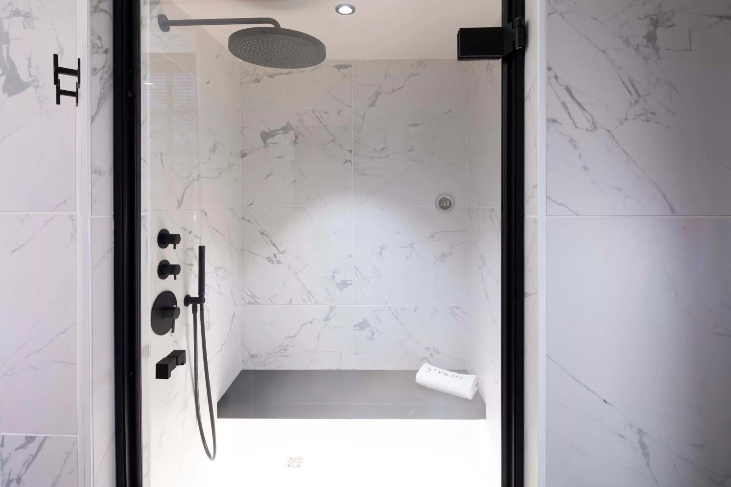 Steam room in Hôtel Saint-Delis - La Maison du Peintre - Relais & Châteaux