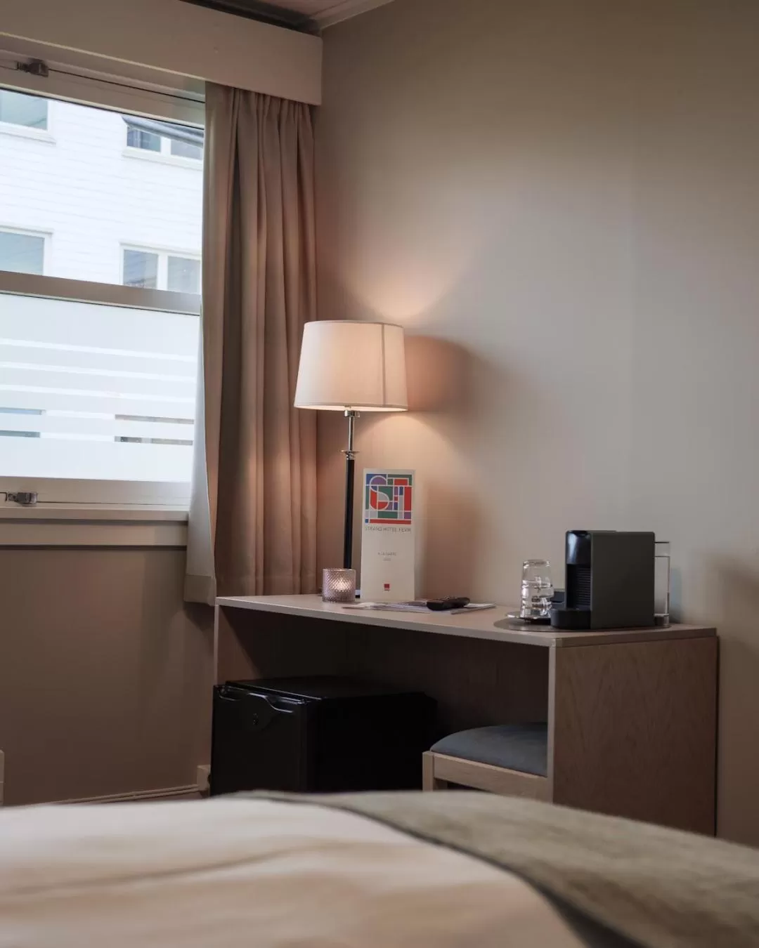 Coffee/tea facilities, Bed in Strand Hotel Fevik - by Classic Norway Hotels