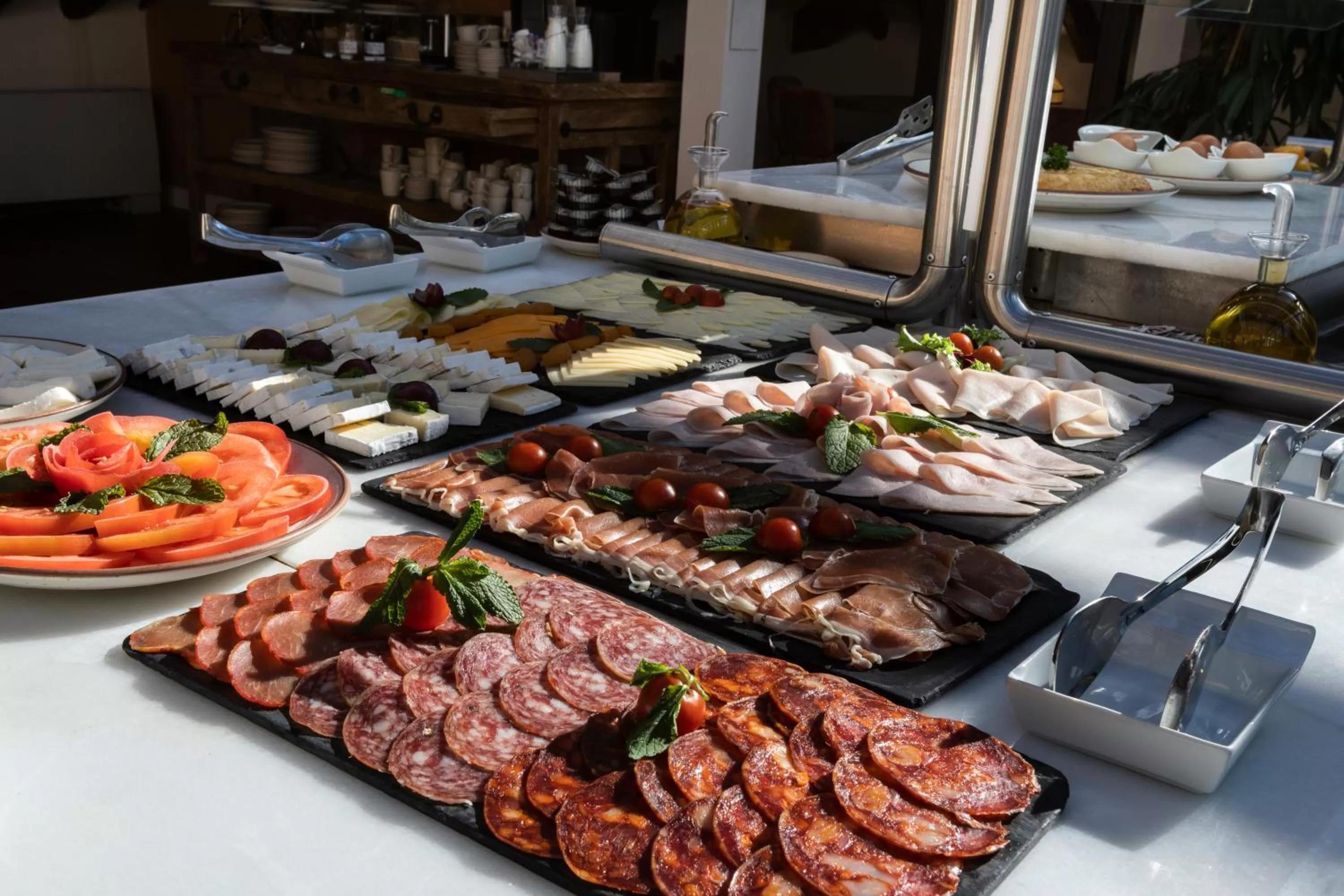 Food and drinks in Petit Palace Preciados