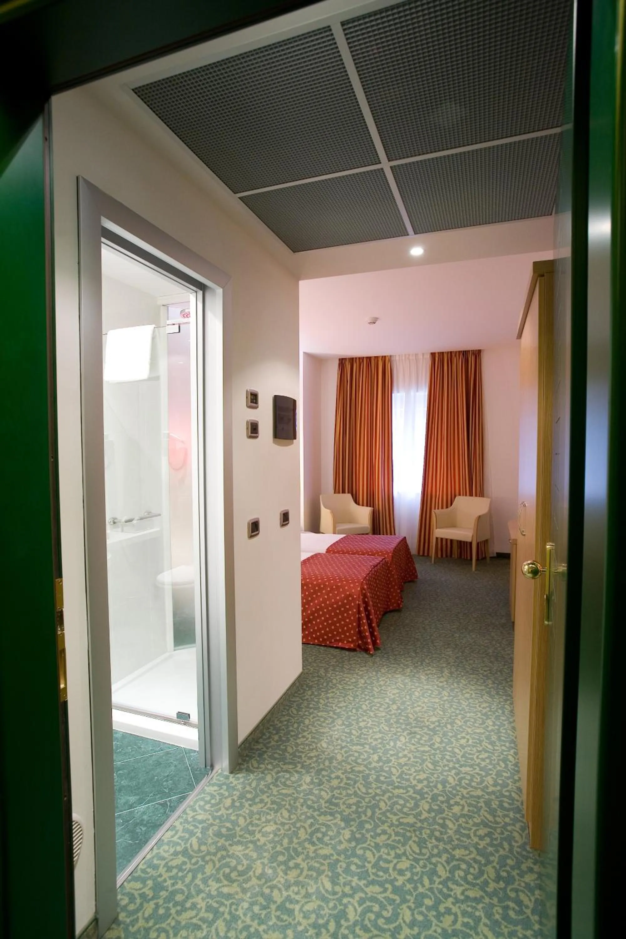 Bed in Hotel Senator