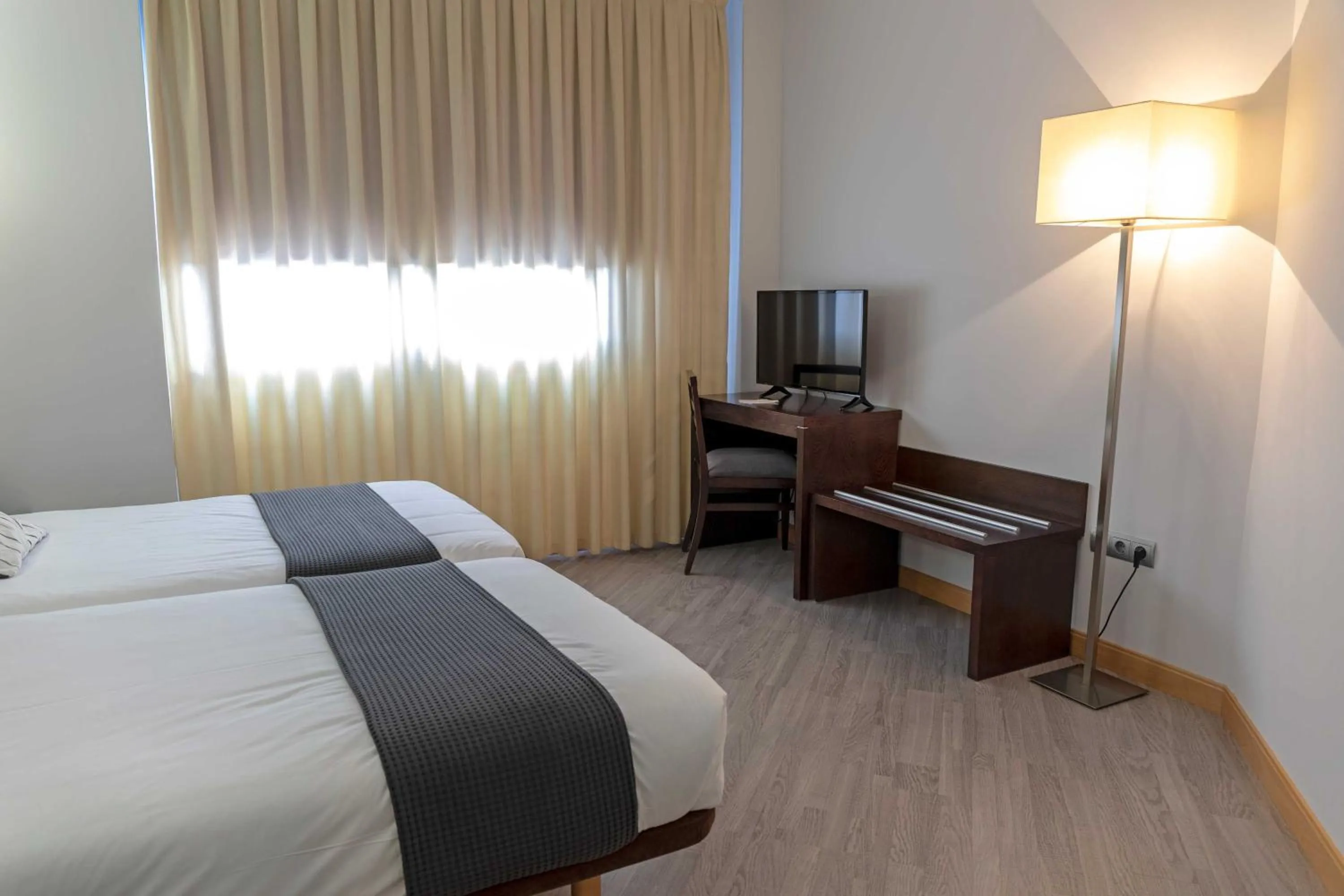 Bed in Hotel Alda Cardeña