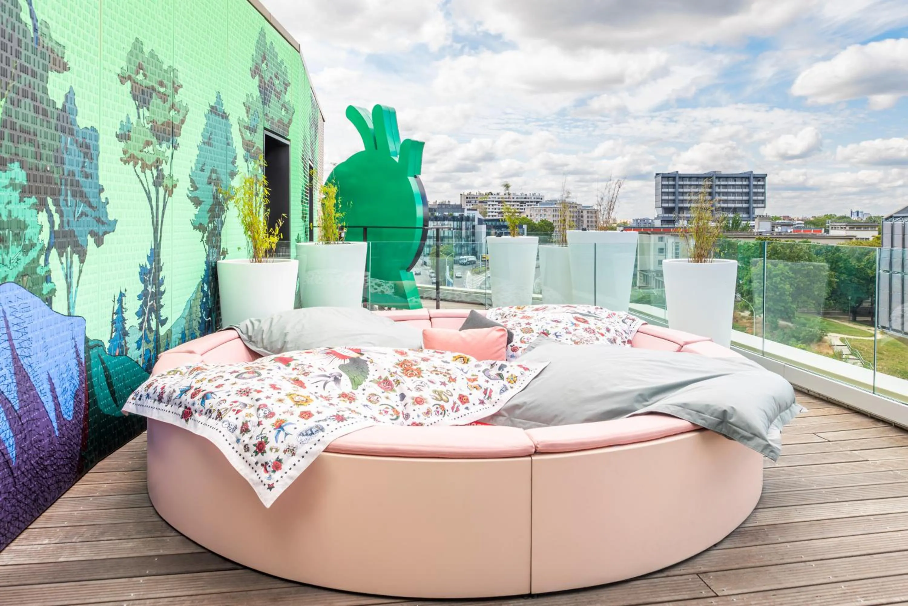 Balcony/Terrace in JO&JOE Paris Gentilly - Auberge de Jeunesse