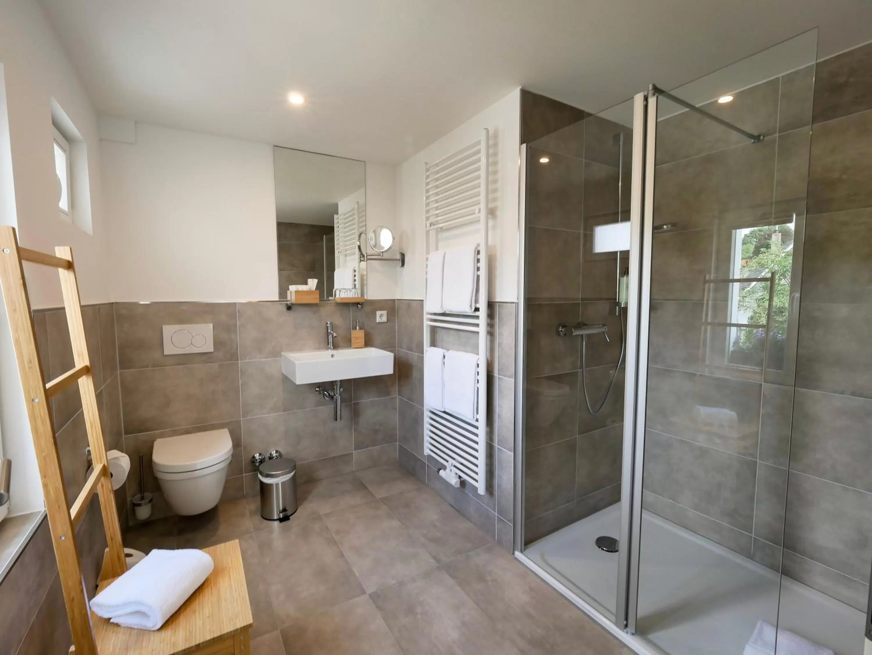 Shower in Hotel Gräfrather Hof