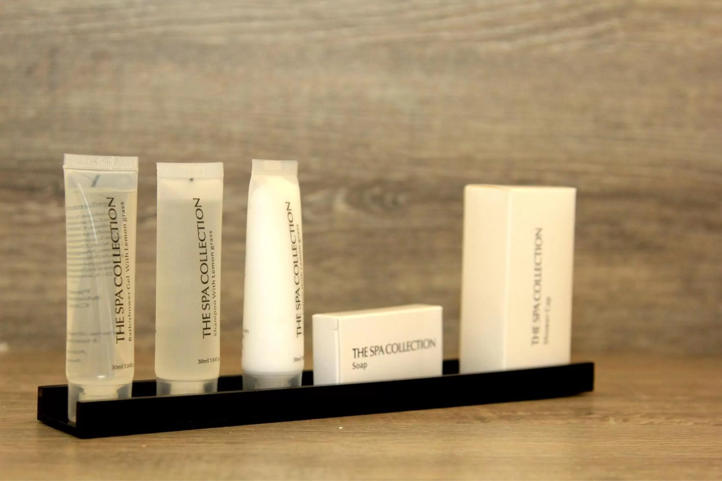 Decorative detail in B&B Laurus