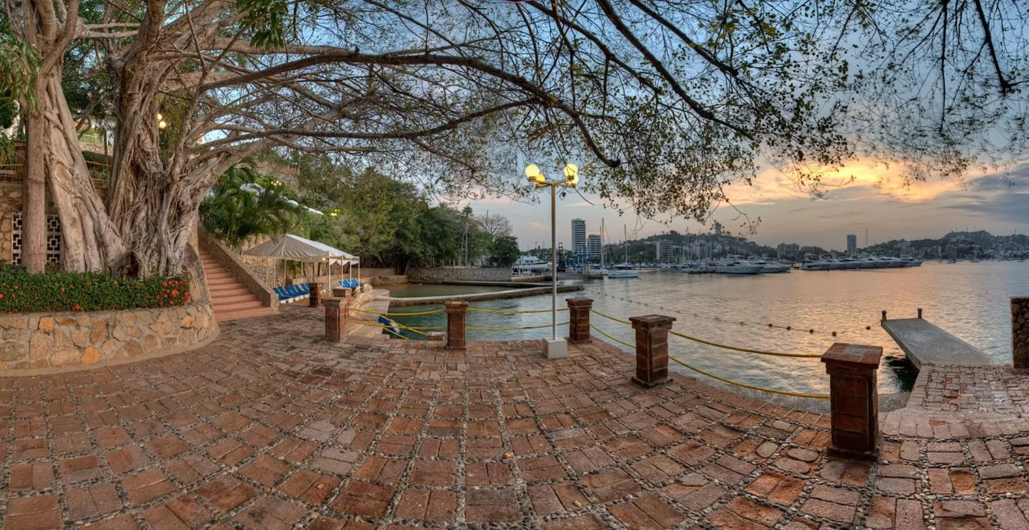 Banquet/Function facilities in Alba Suites Acapulco