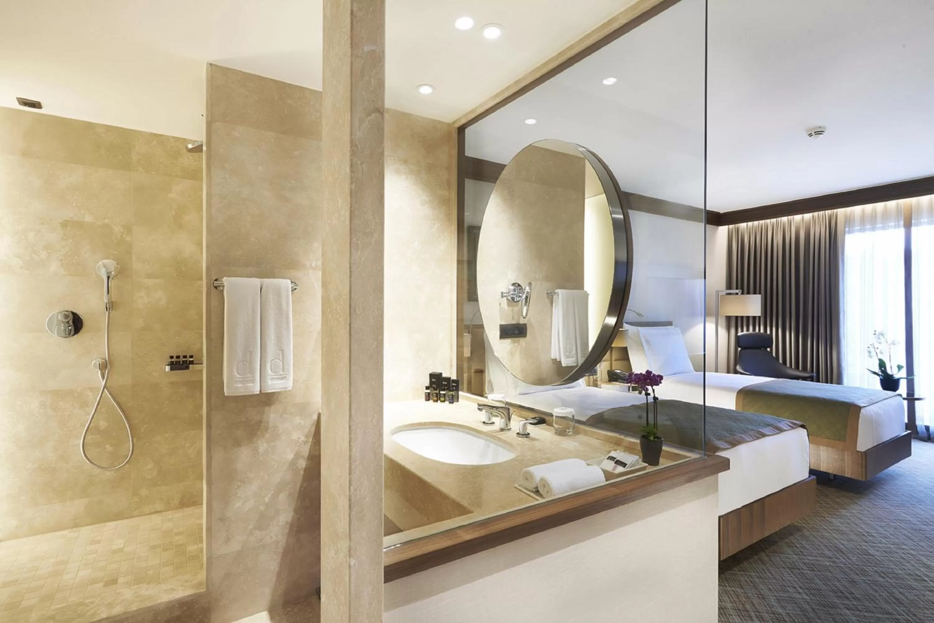 Bathroom, Bed in Divan Adana