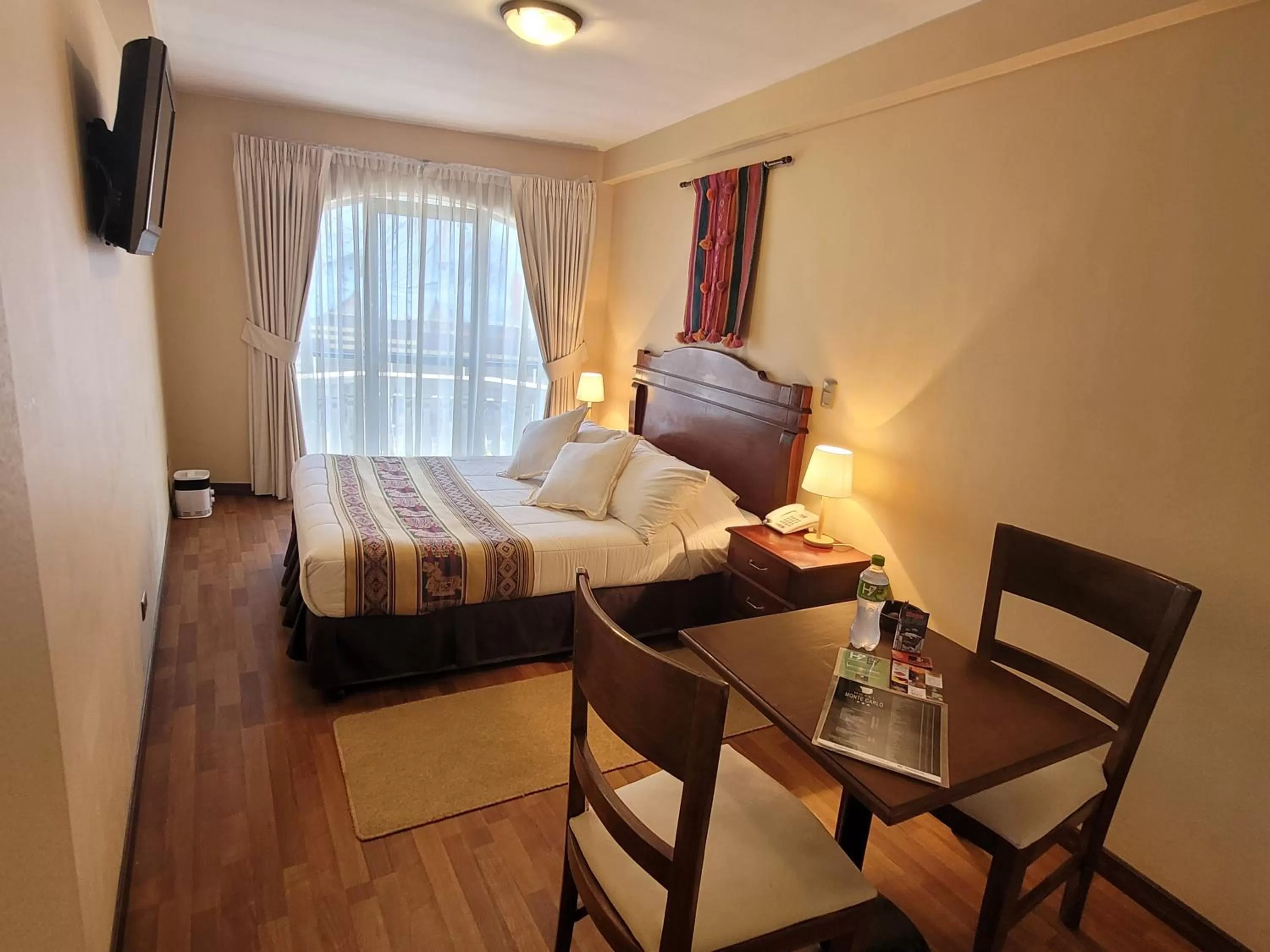 Photo of the whole room in Hotel Monte Carlo