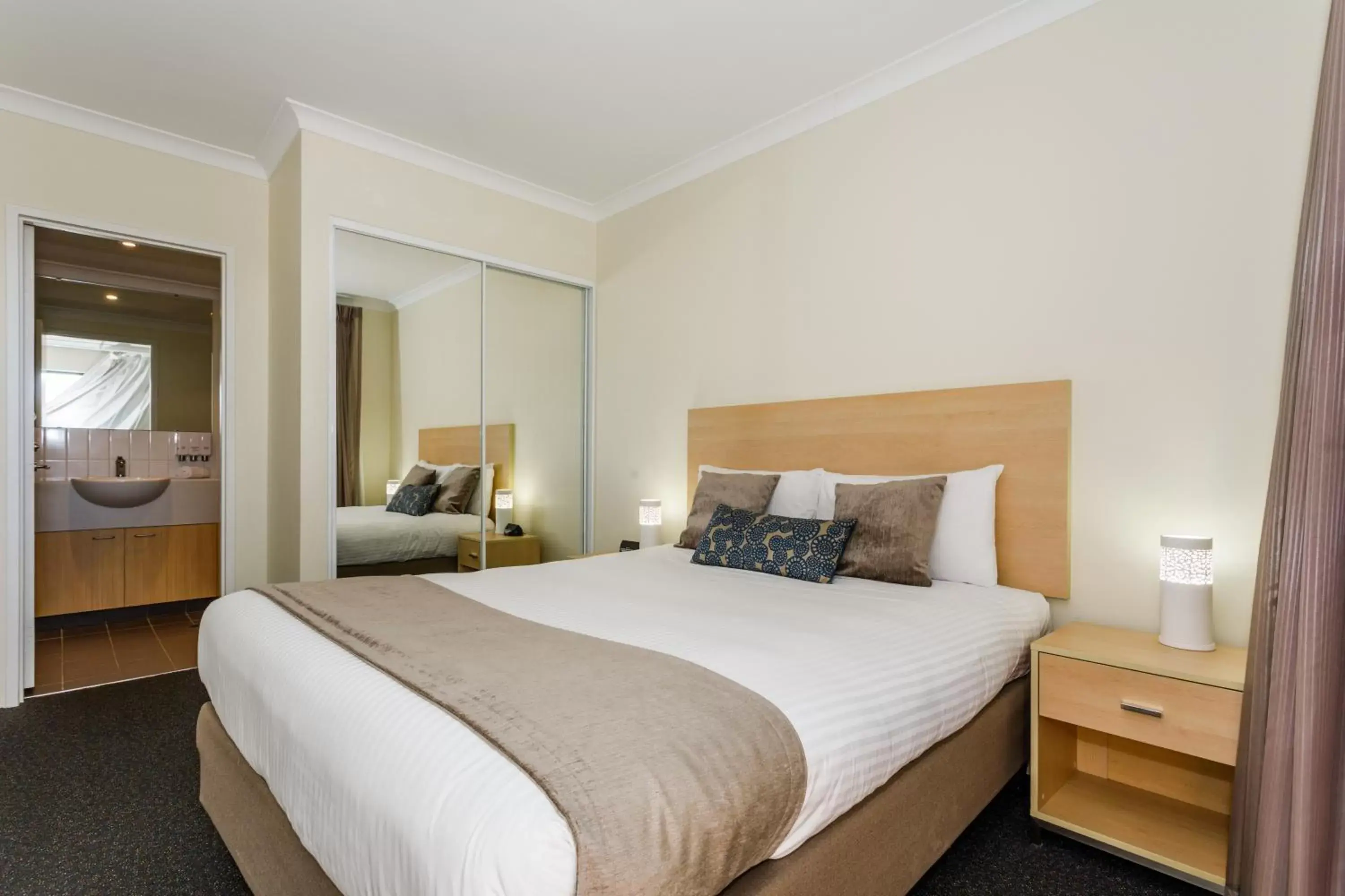 One-Bedroom Apartment in Perth Ascot Central Apartment Hotel Official One-Bedroom Apartment in Perth Ascot Central Apartment Hotel Official