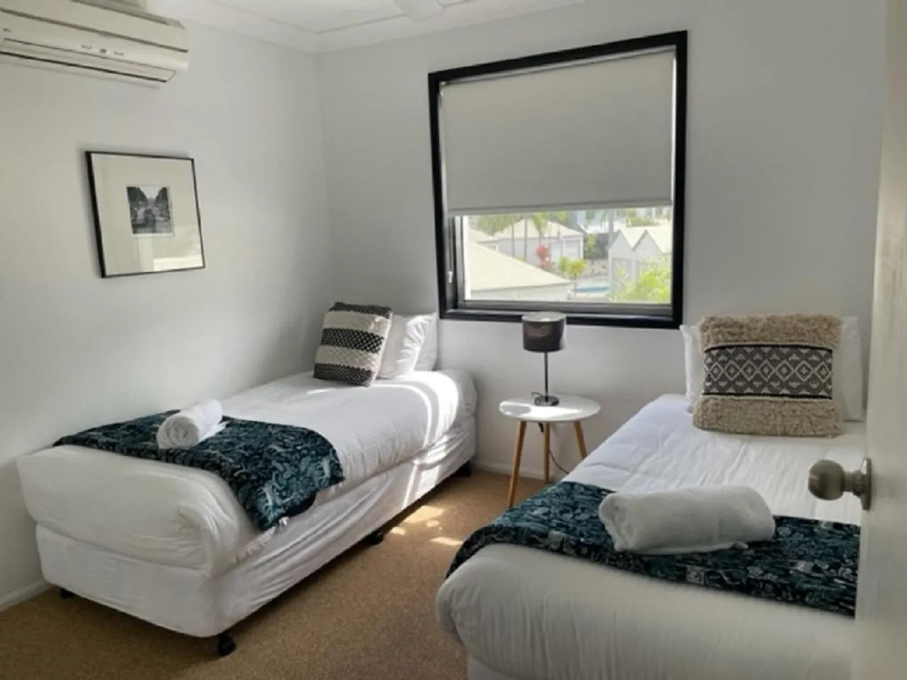 Bed in Noosa Entrance Waterfront Resort