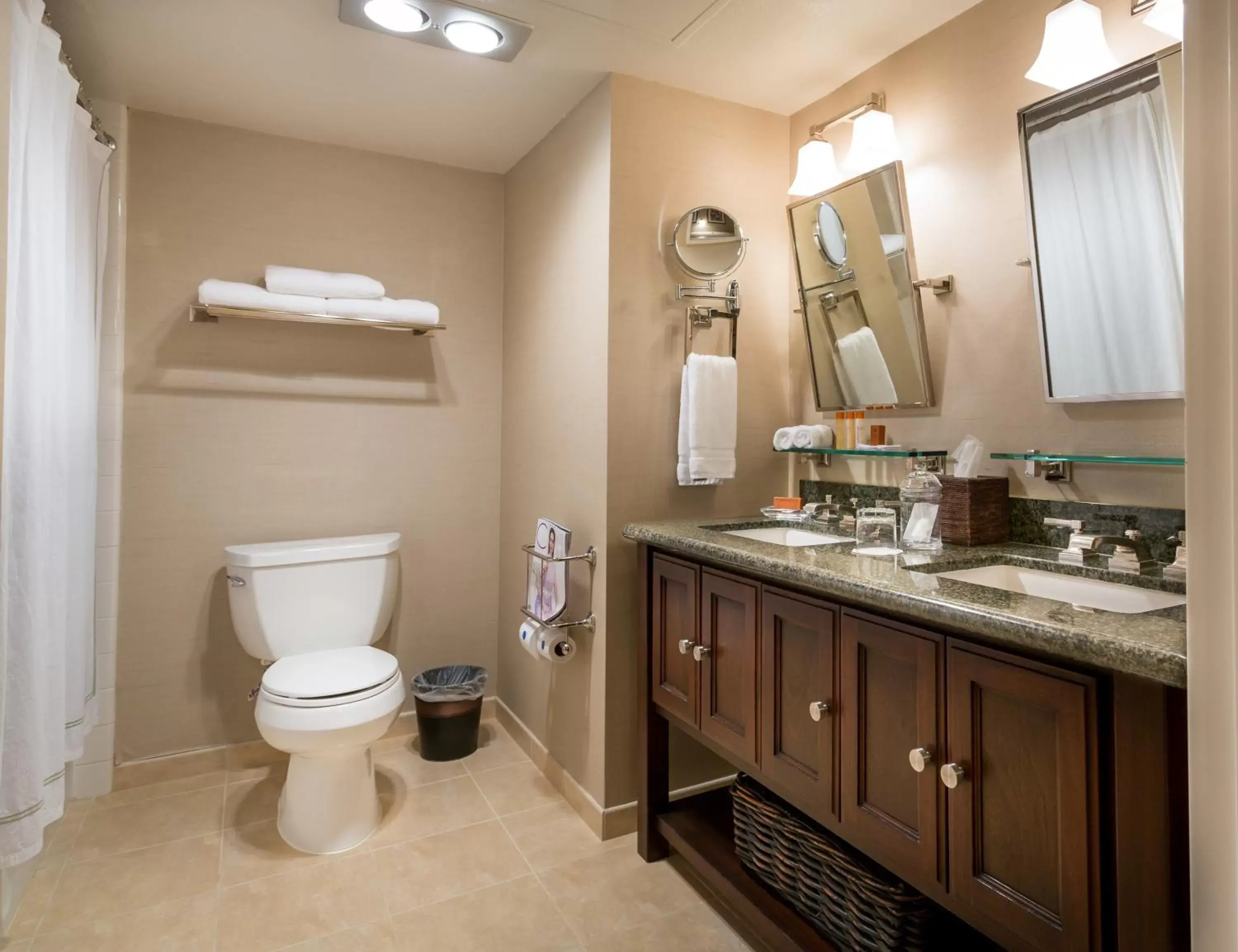 Deluxe King Suite in Cupertino Hotel Deluxe King Suite in Cupertino Hotel