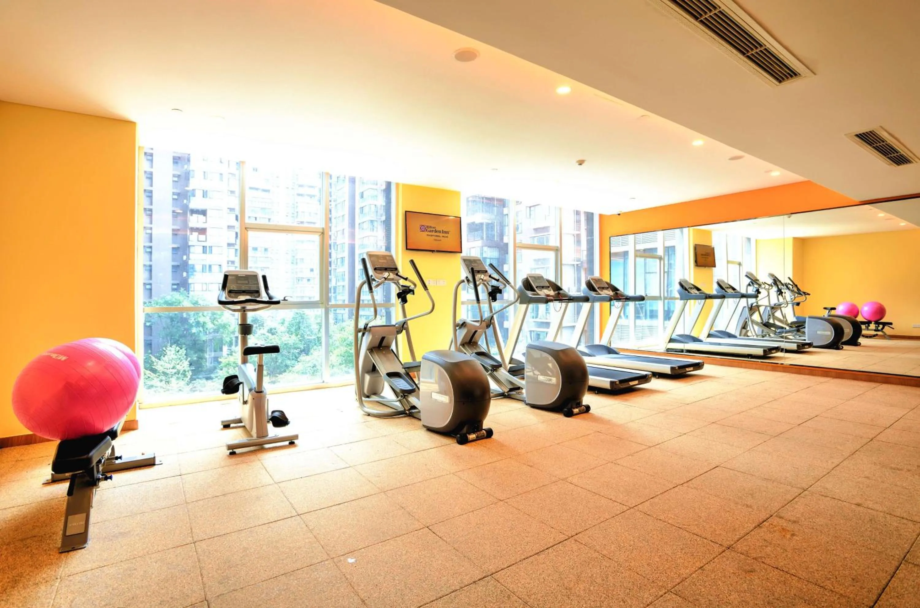 Fitness centre/facilities in Hilton Garden Inn Chengdu Huayang