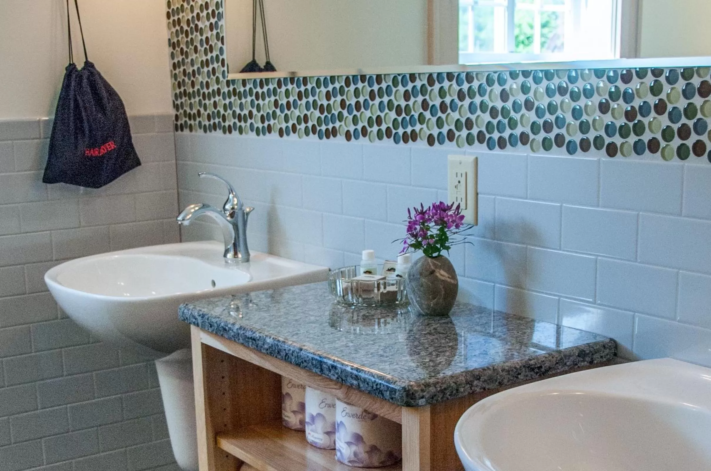 Bathroom in Top Notch Inn