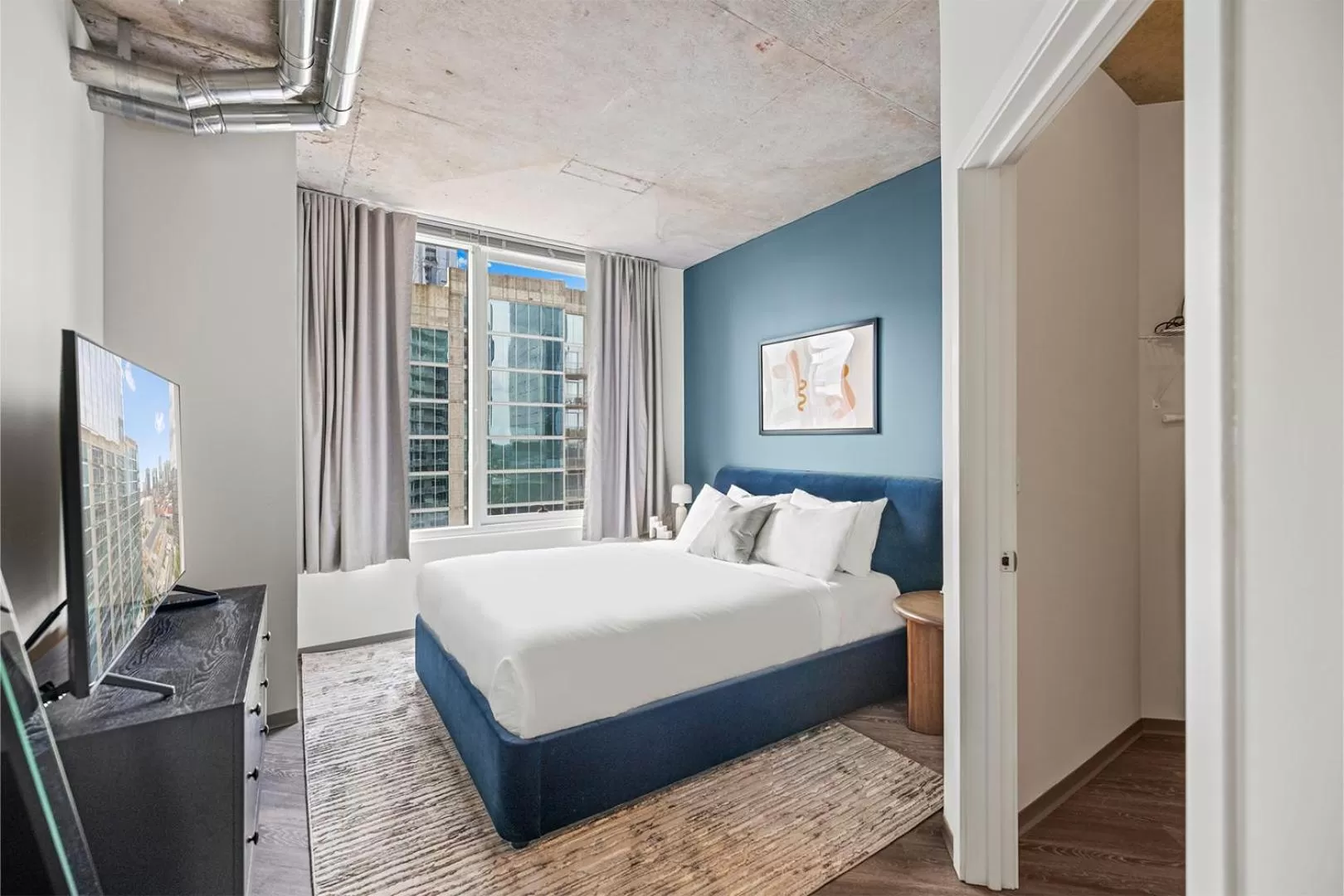 Bedroom, Bed in Placemakr Premier SoBro