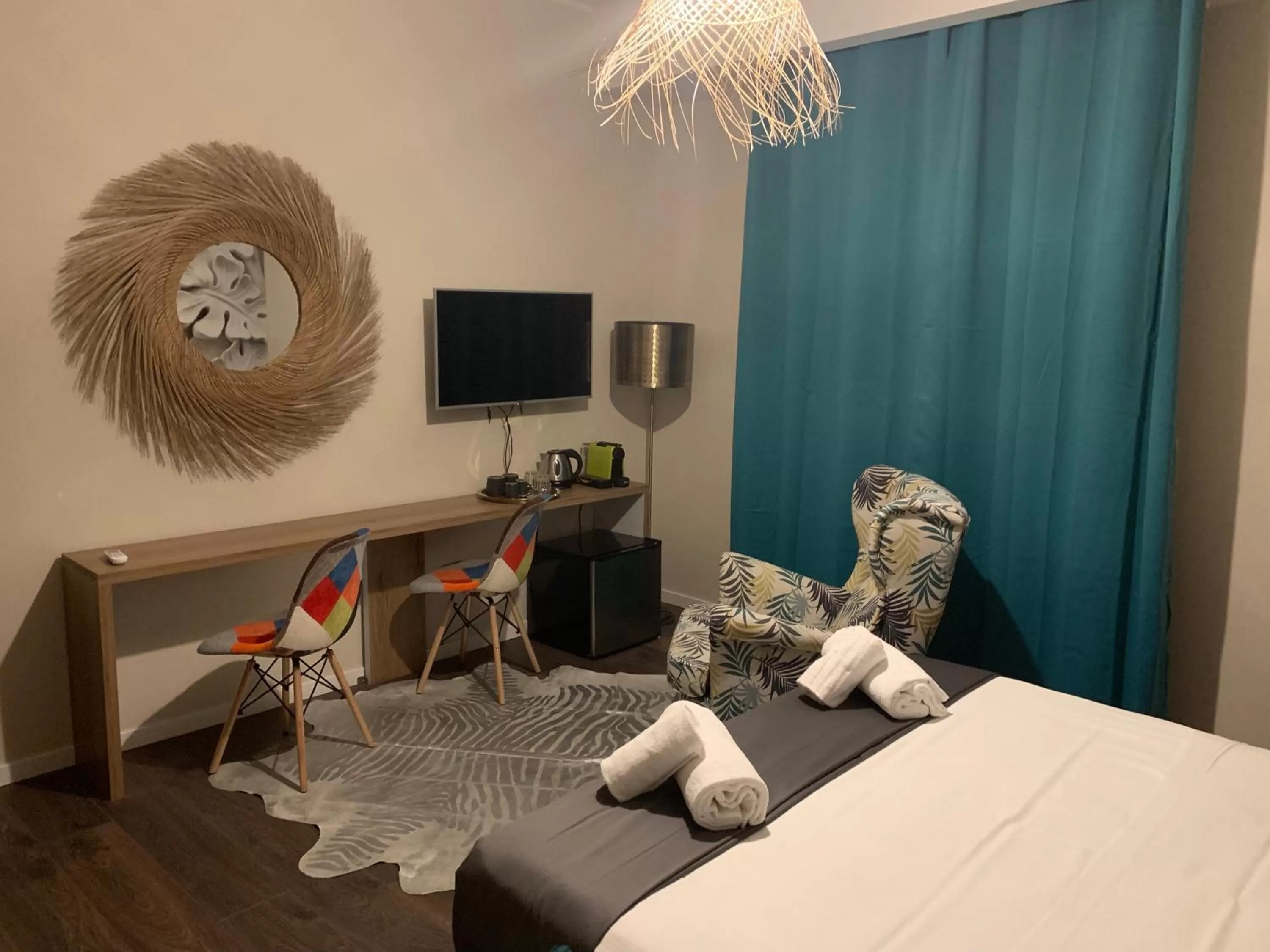 Photo of the whole room, Bed in SUITE LAME 37 Rental Rooms