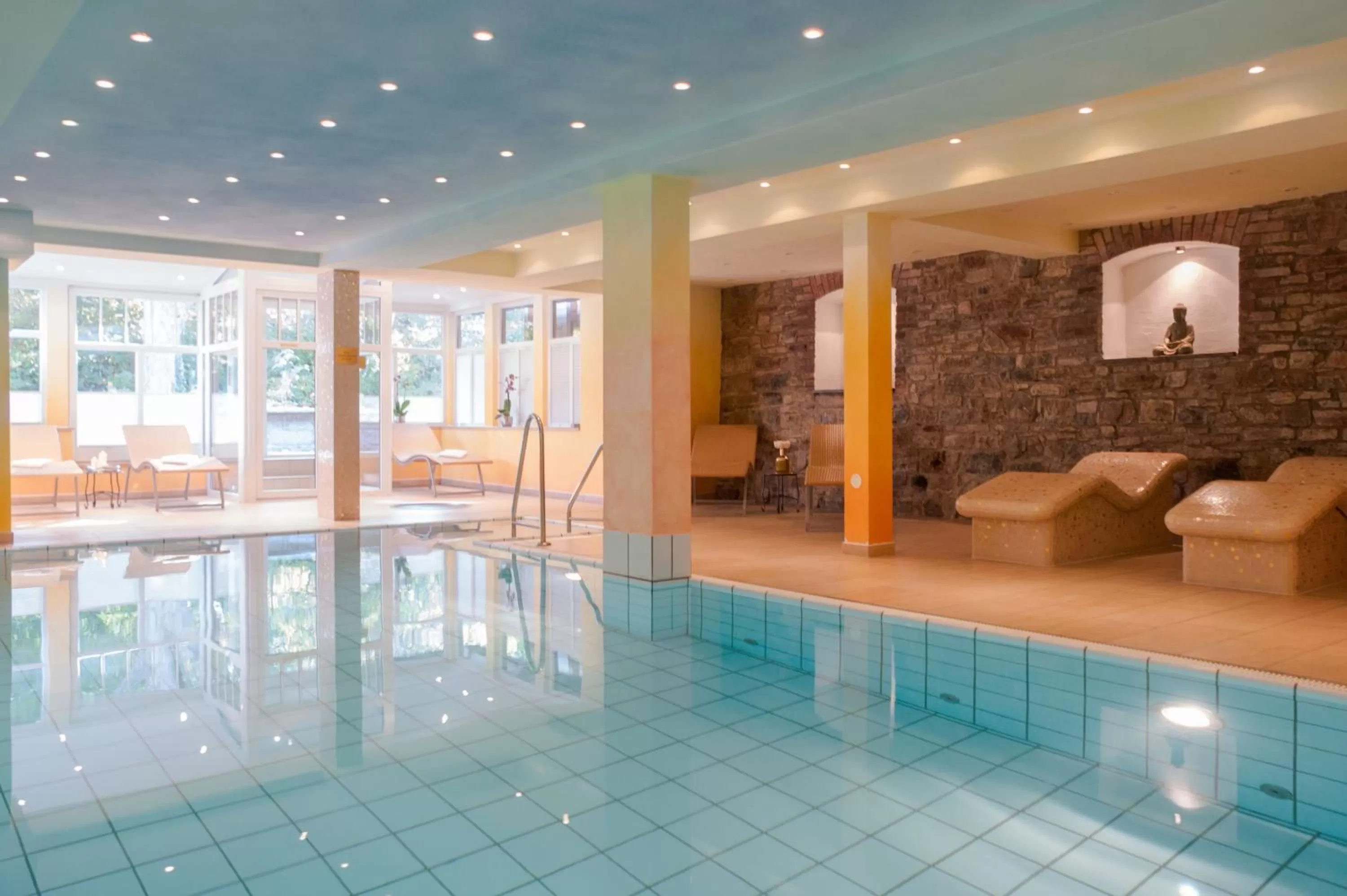 Swimming pool in Boutiquehotel Schloßpalais