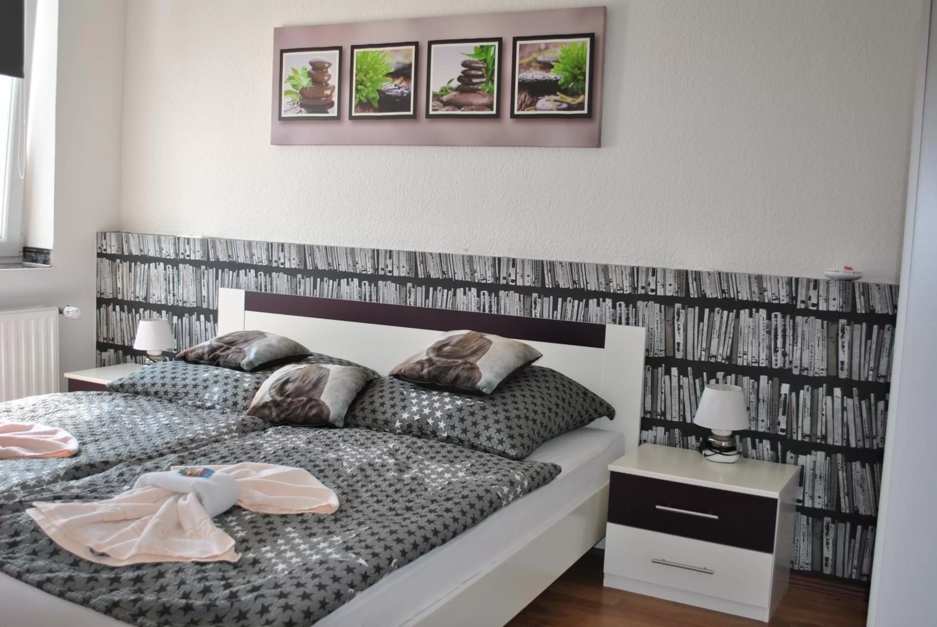 Decorative detail, Bed in Suite-Apartment-Essen