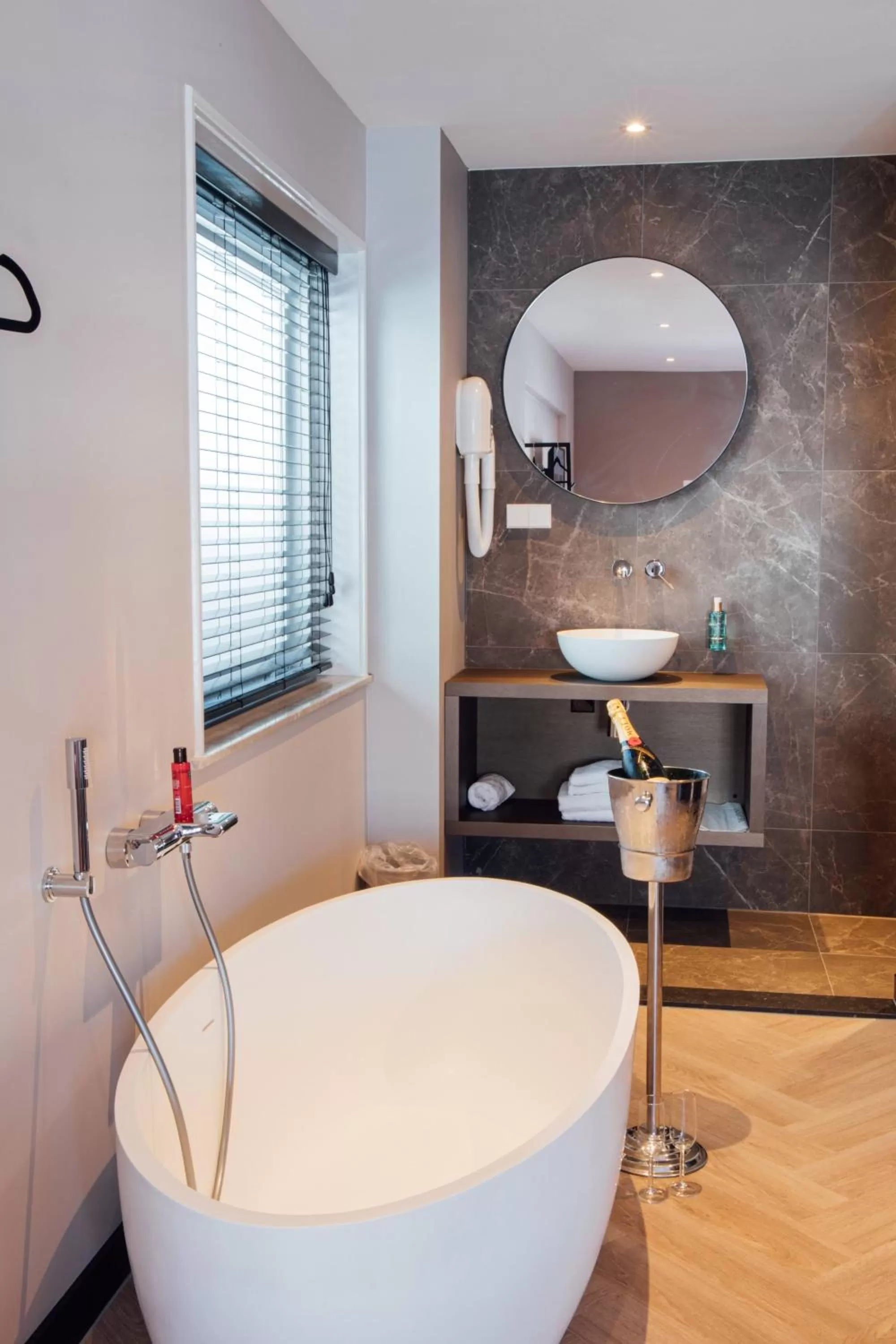 Harbour Suites Boutique Hotel