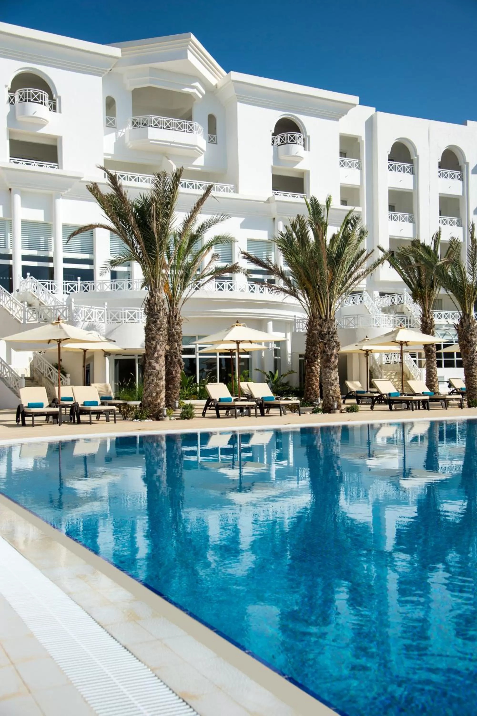 Swimming pool in Radisson Blu Resort & Thalasso Hammamet