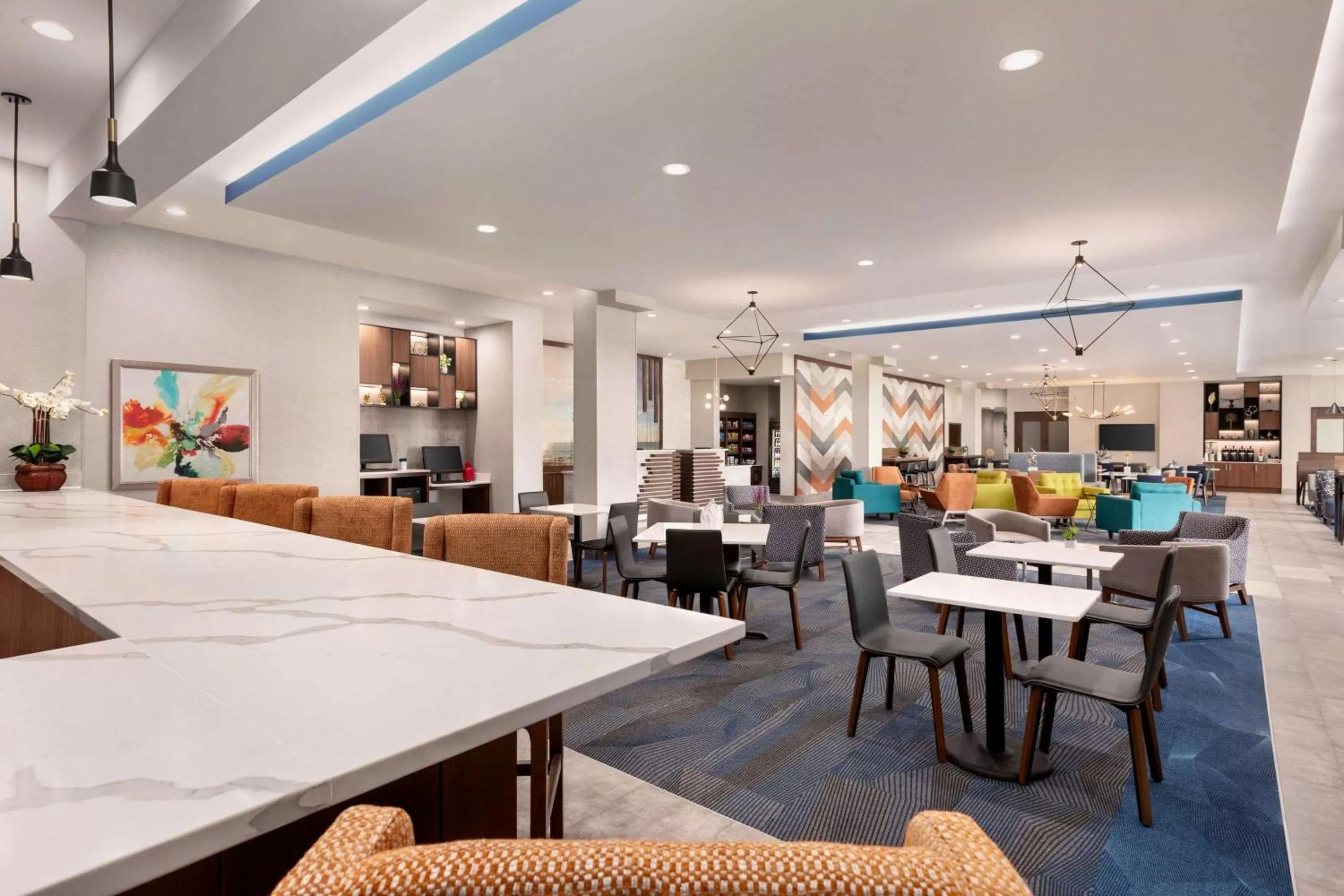 Lounge or bar in La Quinta Brunswick/Golden Isles