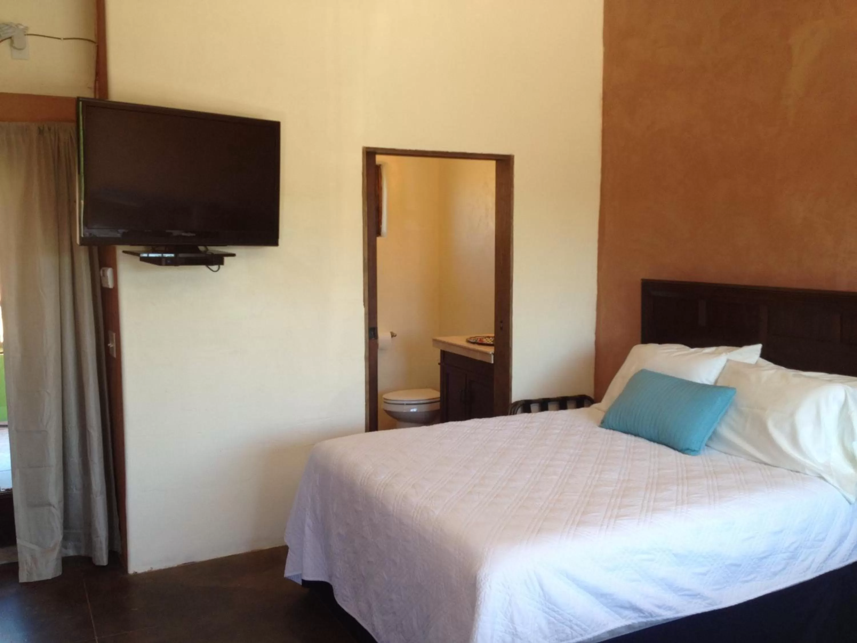 Bed in La Posada Pintada