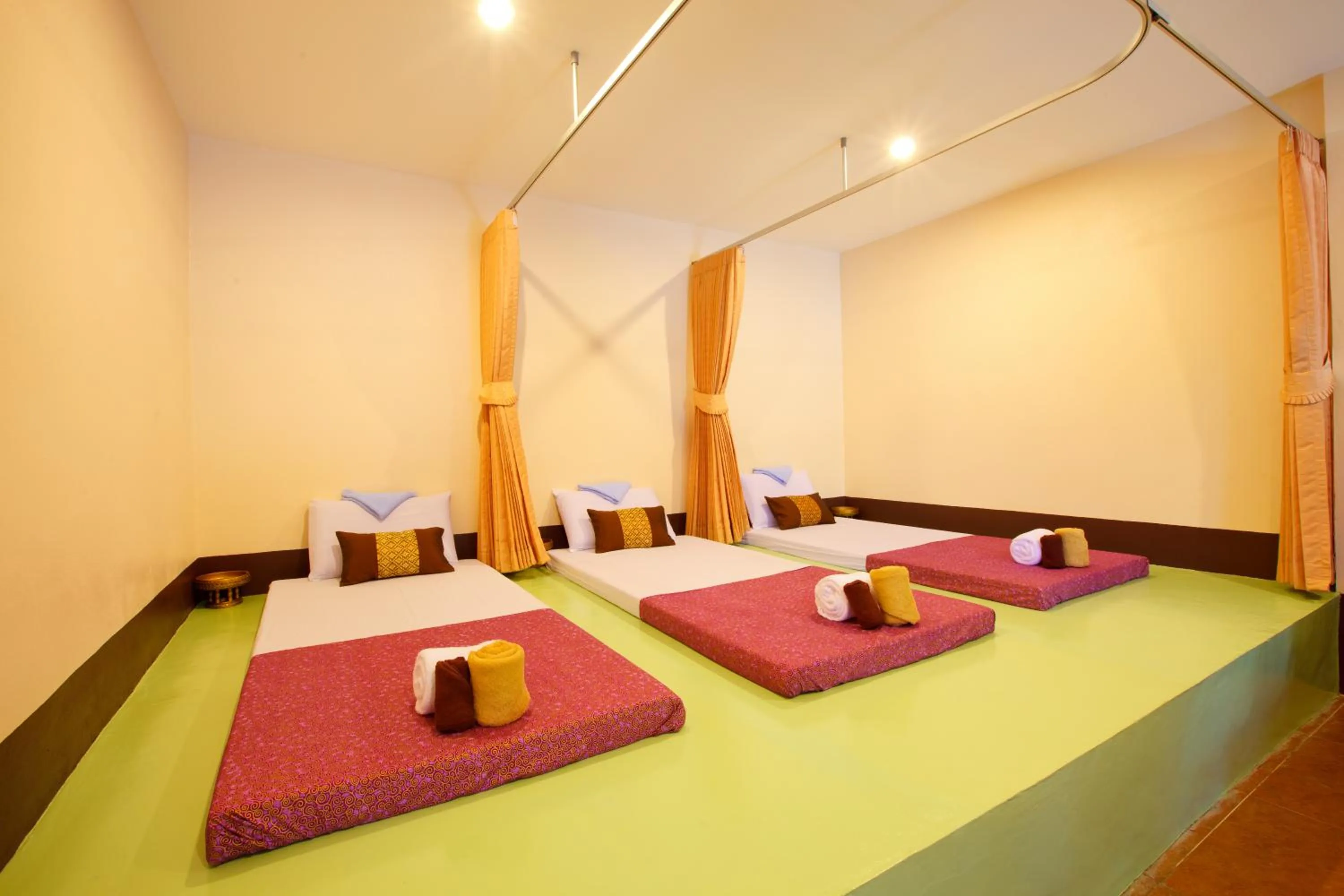 Area and facilities, Bed in Chawalun Resort