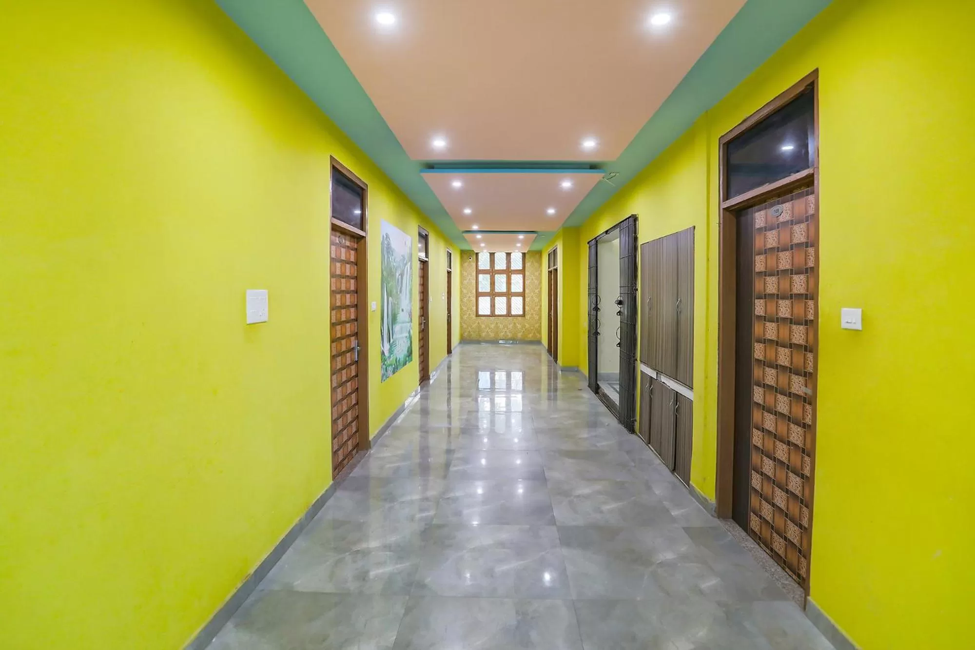 Lobby or reception in FabHotel Kriti Green - Hanuman Mandir, Lathia