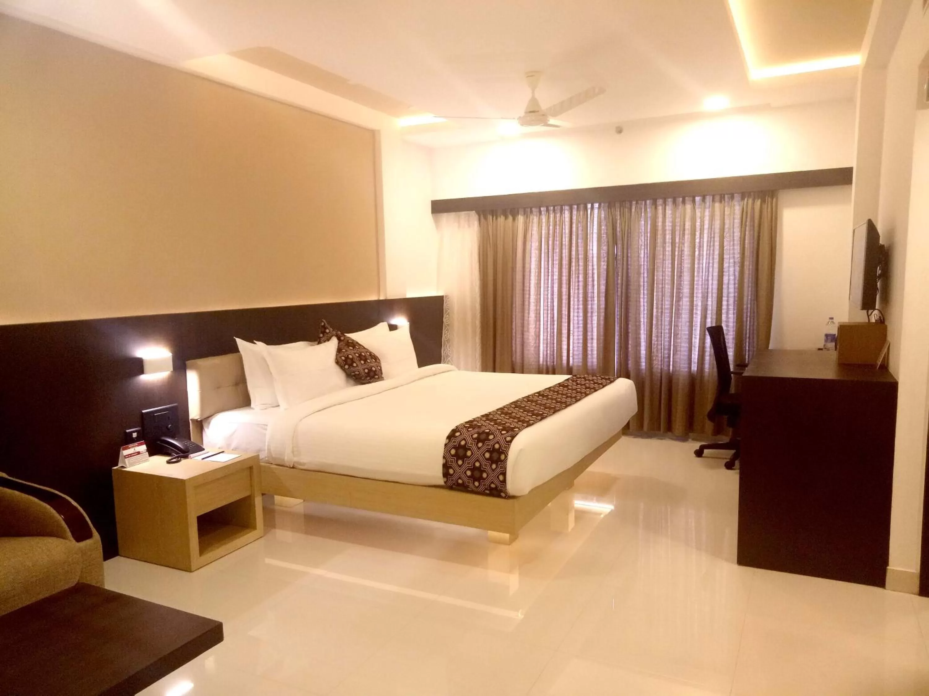 Bed in HOTEL SAVITHRI