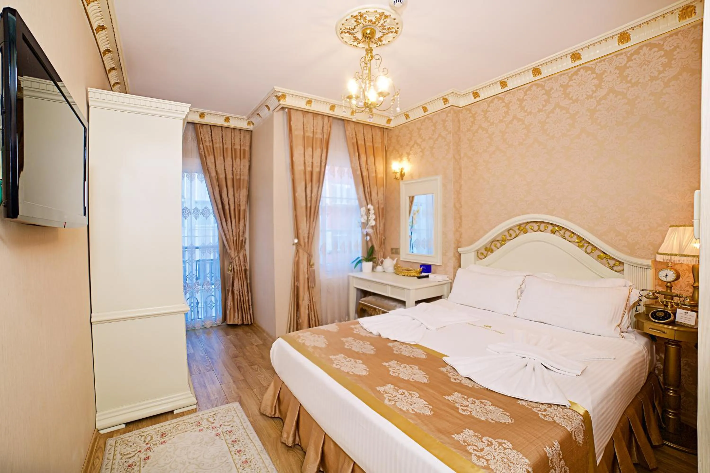 Massage, Bed in White House Hotel Istanbul
