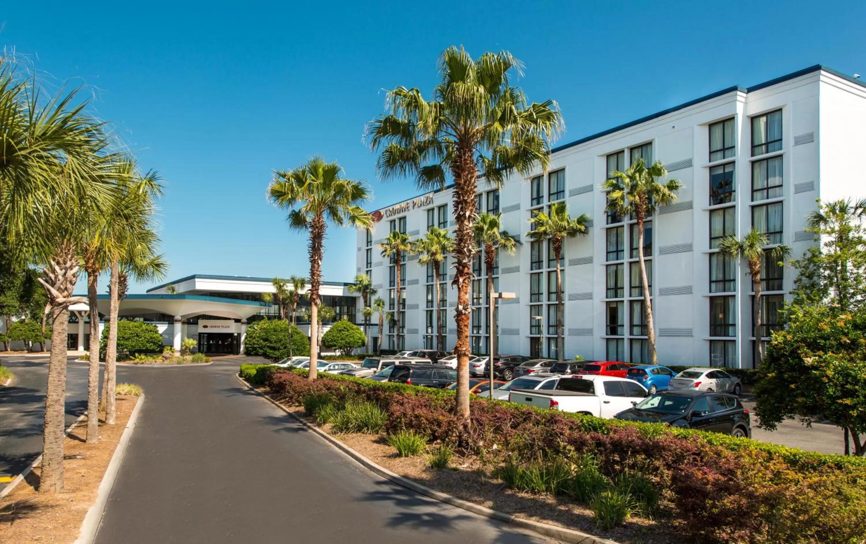 Property building in Crowne Plaza Jacksonville Airport I-95N by IHG