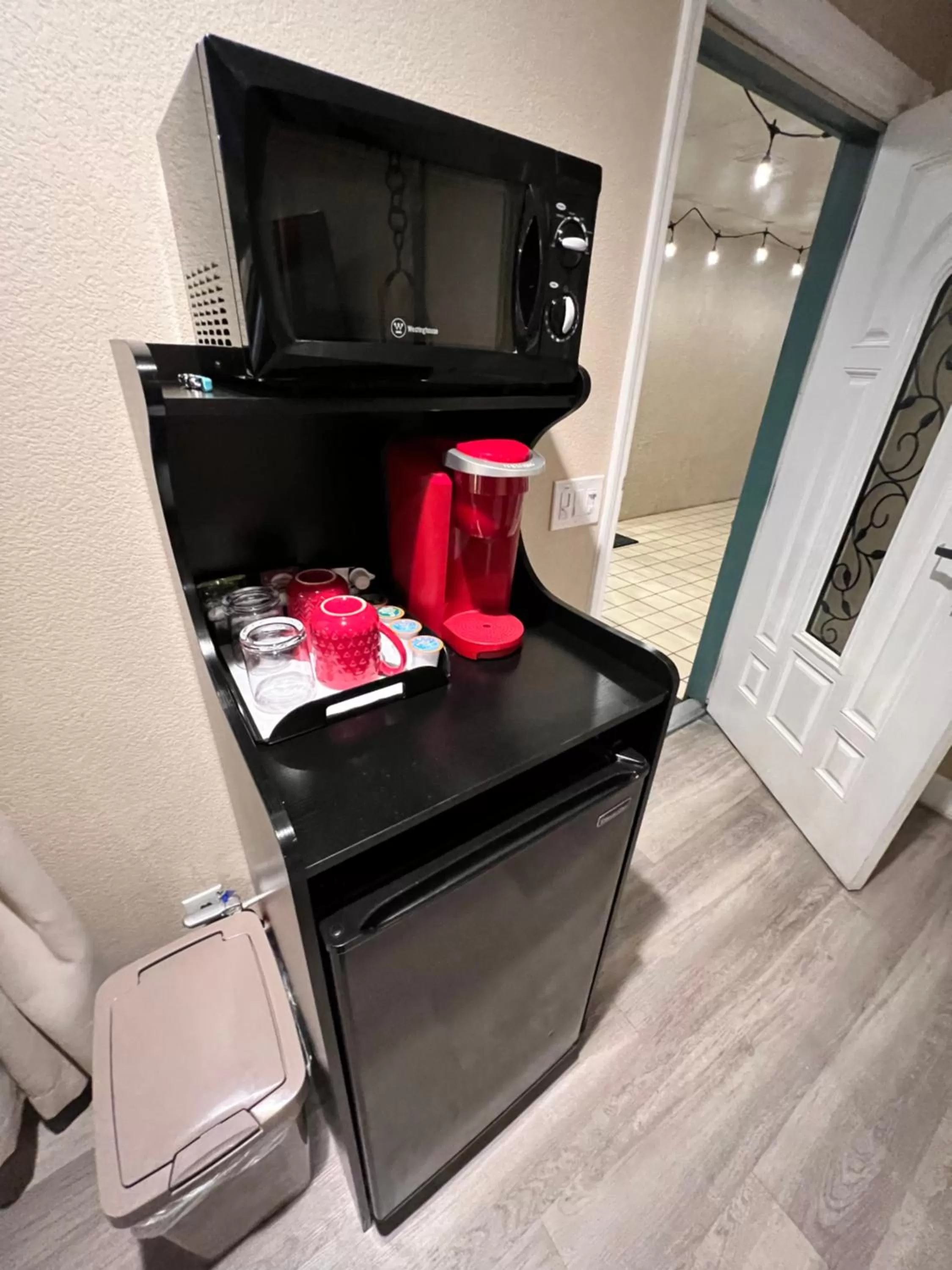 Coffee/tea facilities in Lantern Light Inn - Romantic Getaway